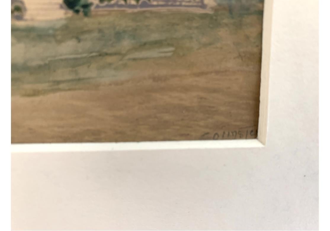 Un petit bâtiment coloré,  et aquarelle très détaillée d'une résidence majestueuse avec trois cheminées, un vaste patio ouvert et de nombreuses plantations et fleurs. Dans un cadre doré de J.Pocker & Son avec un passe-partout écru biseauté de 1,5