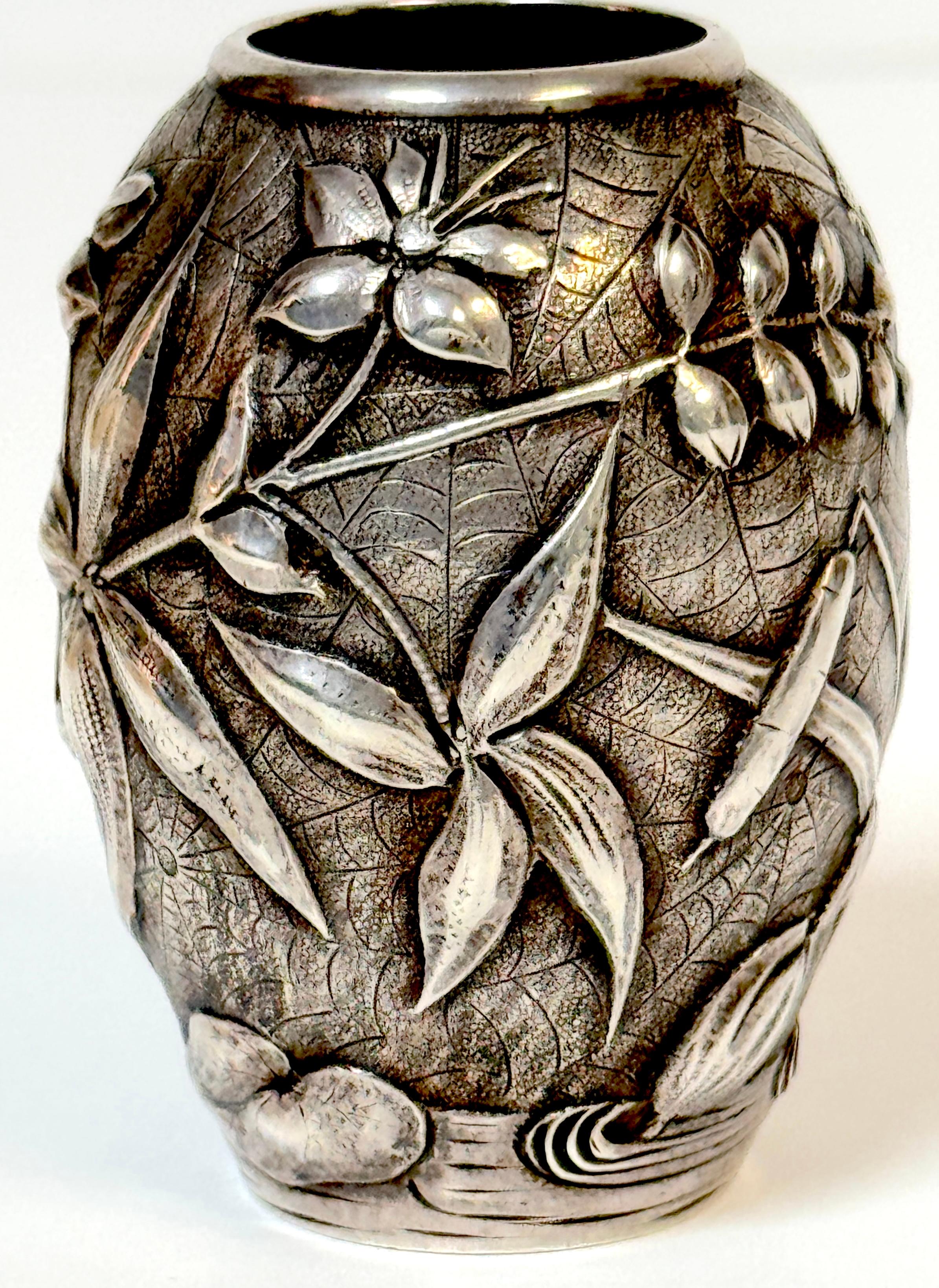 Sterling Silver Exceptional Dominic & Haff Japonisme Sterling Cabinet Vase Dragonfly & Cobwebs For Sale