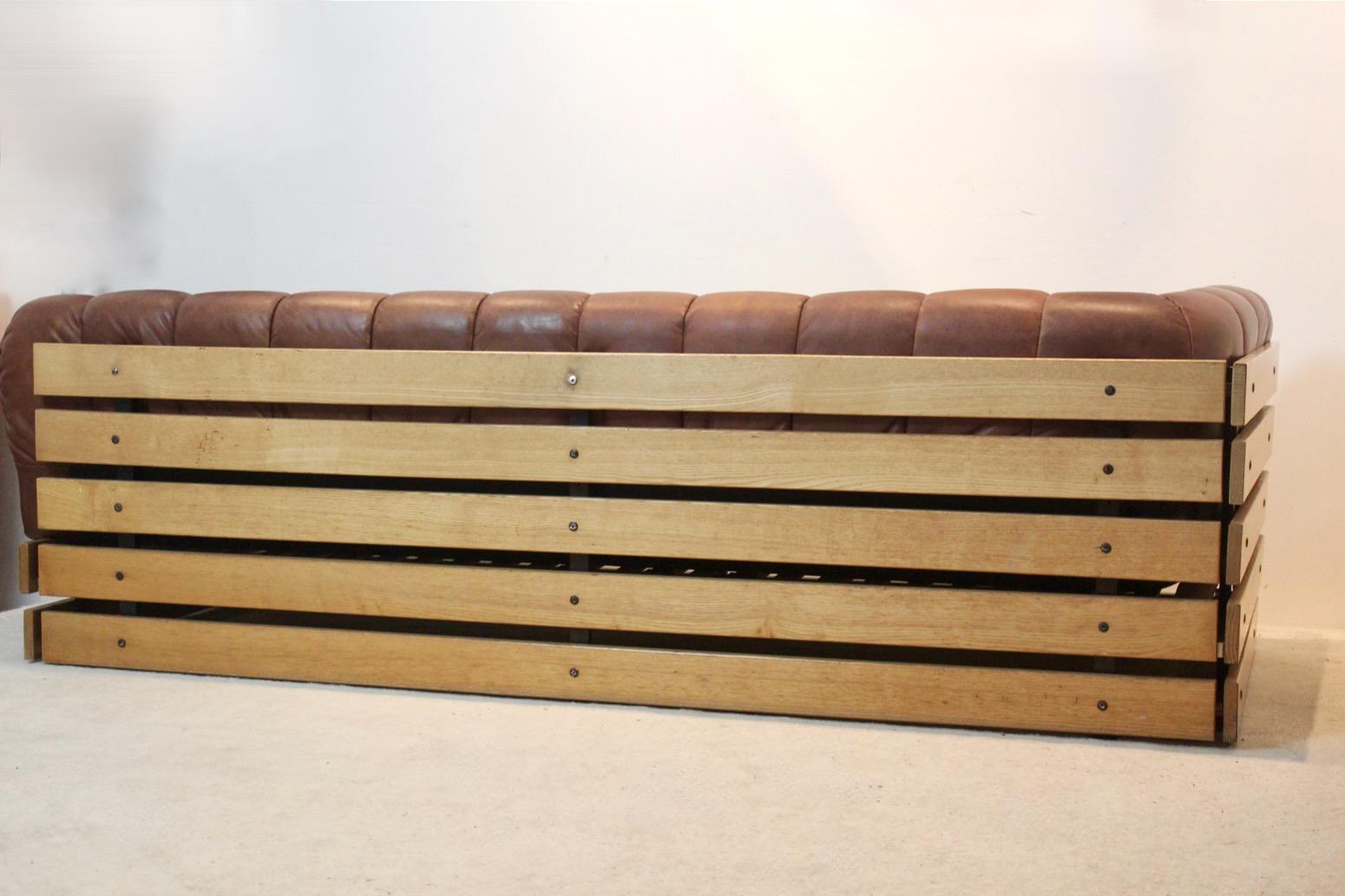 Außergewöhnliches niederländisches Lounge-Sofa-Set aus Holz und cognacfarbenem Leder im Angebot 4