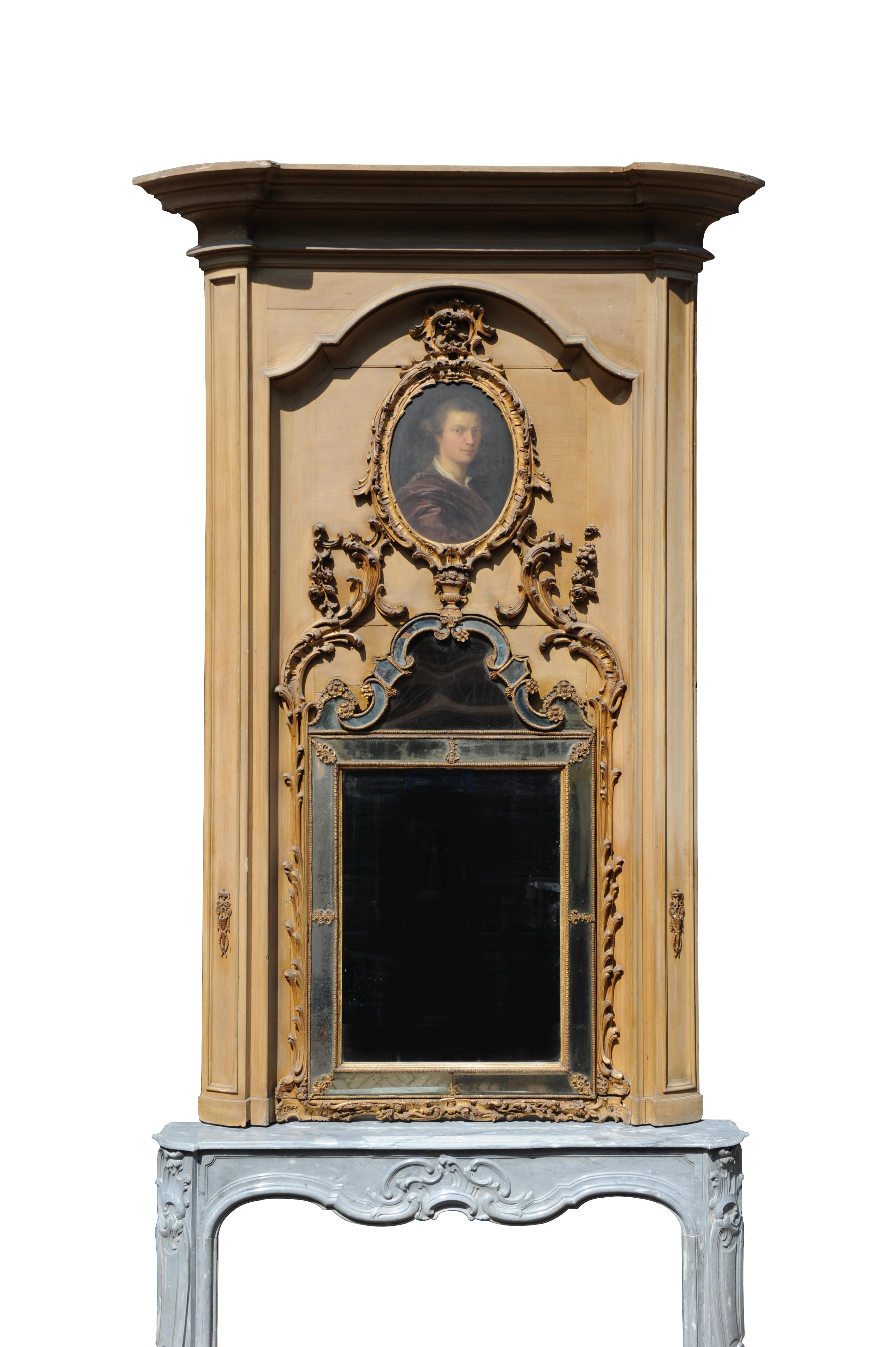Exceptional Dutch Rococo Fireplace Mantel with Original Trumeau In Good Condition For Sale In Haarlem, Noord-Holland