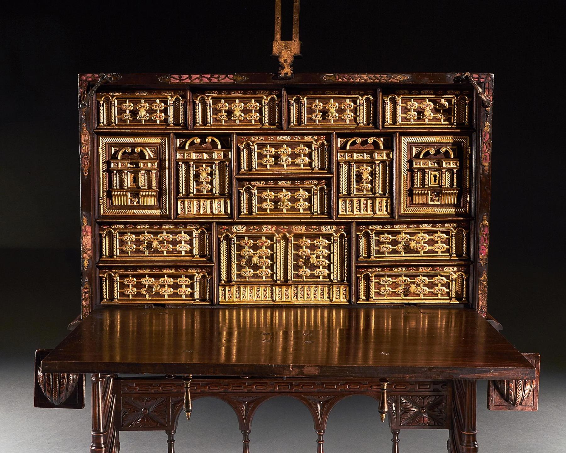 Exceptional Early 17th Century Spanish Walnut Vargueno Desk on Stand In Good Condition For Sale In Benington, Herts