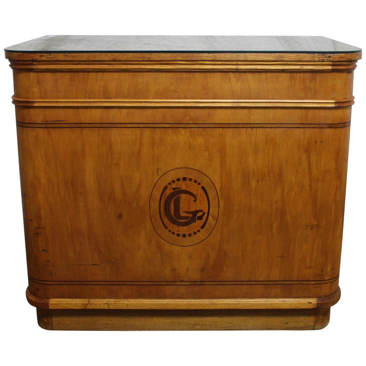 Exceptional Early 20th Century Counter-Chest Signed "Galeries Lafayette" For Sale