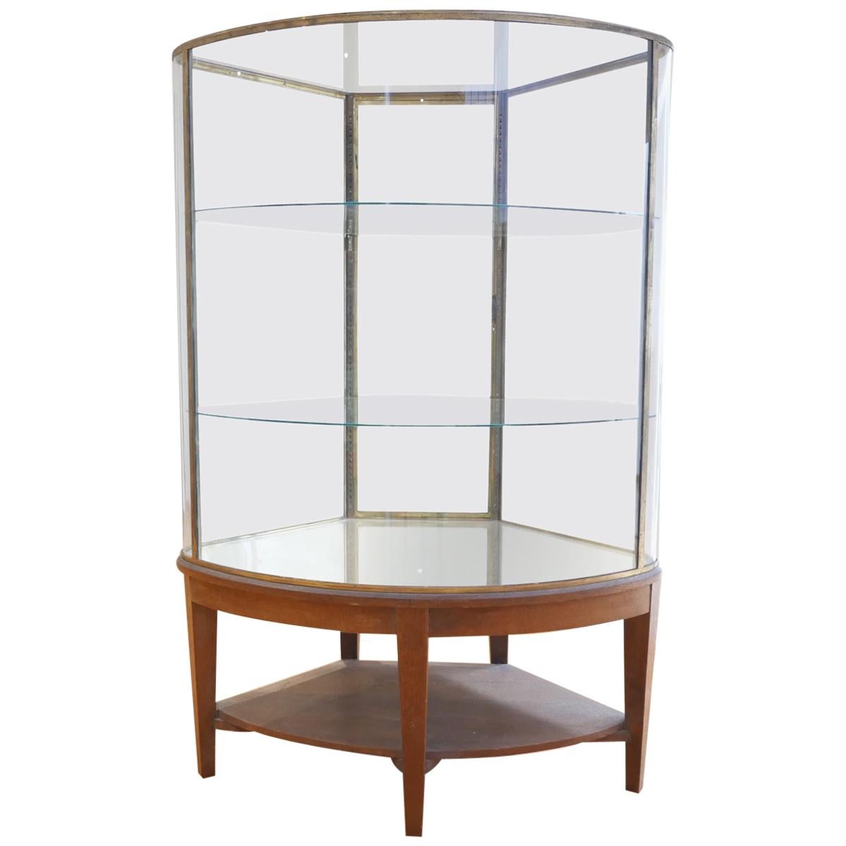 Exceptional Early 20th Century English Bow Glass Display Cabinet For Sale