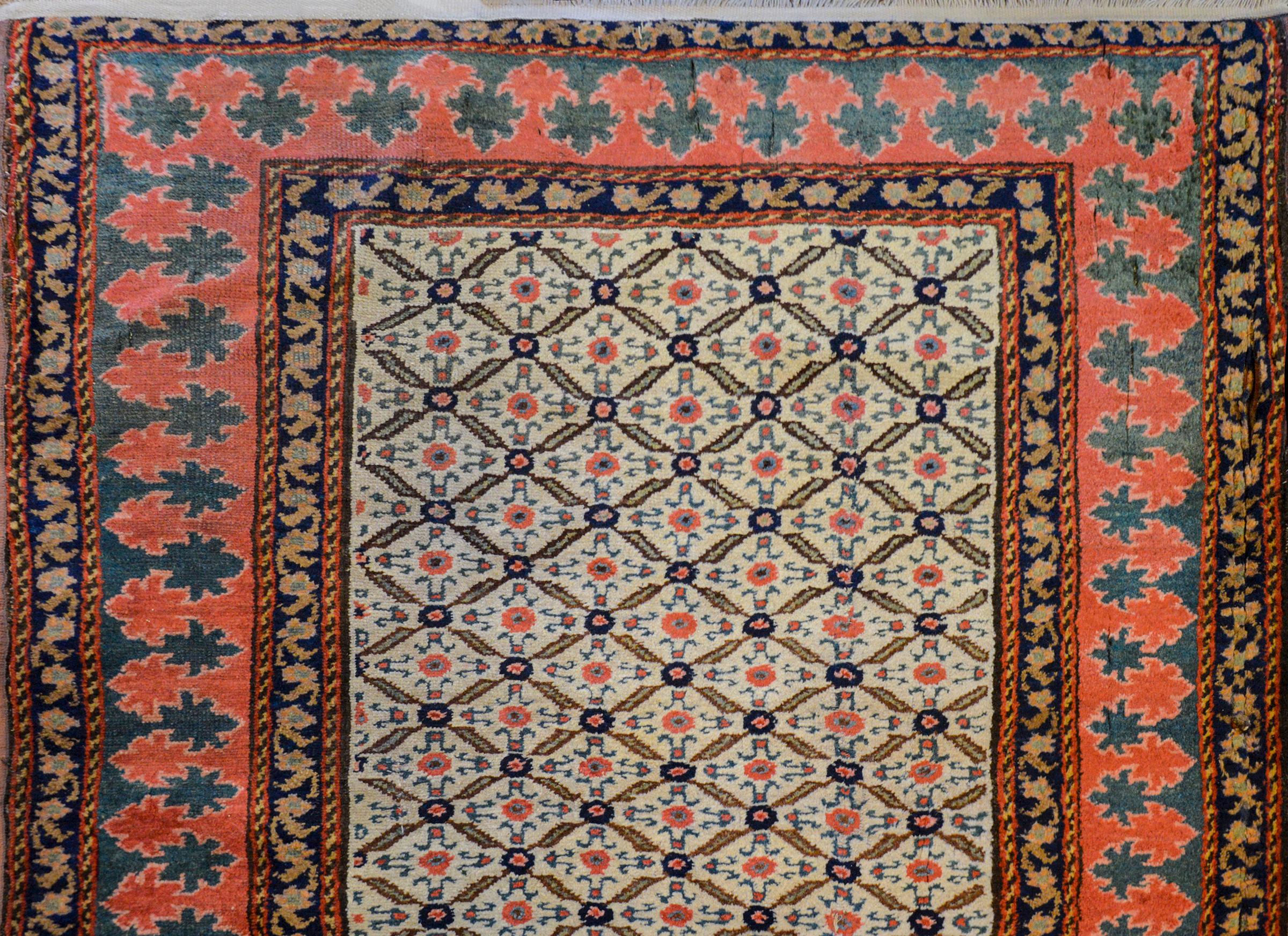 Exceptional Early 20th Century Malayer Runner In Good Condition For Sale In Chicago, IL