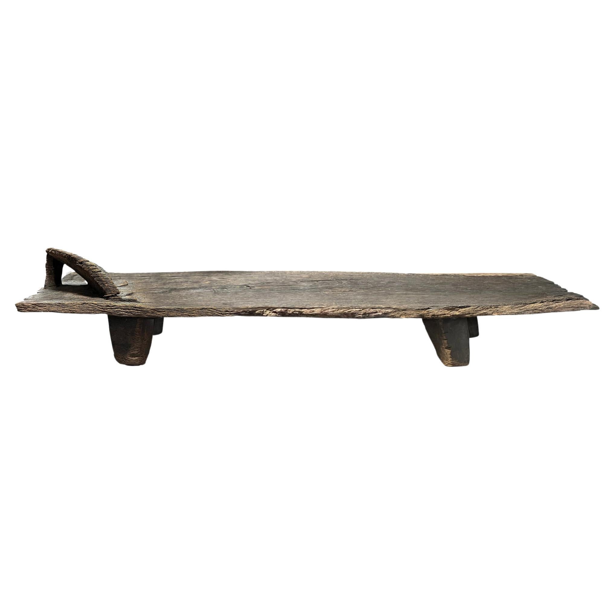 Außergewöhnlicher niedriger Senufo-Tisch des frühen 20. Jahrhunderts
