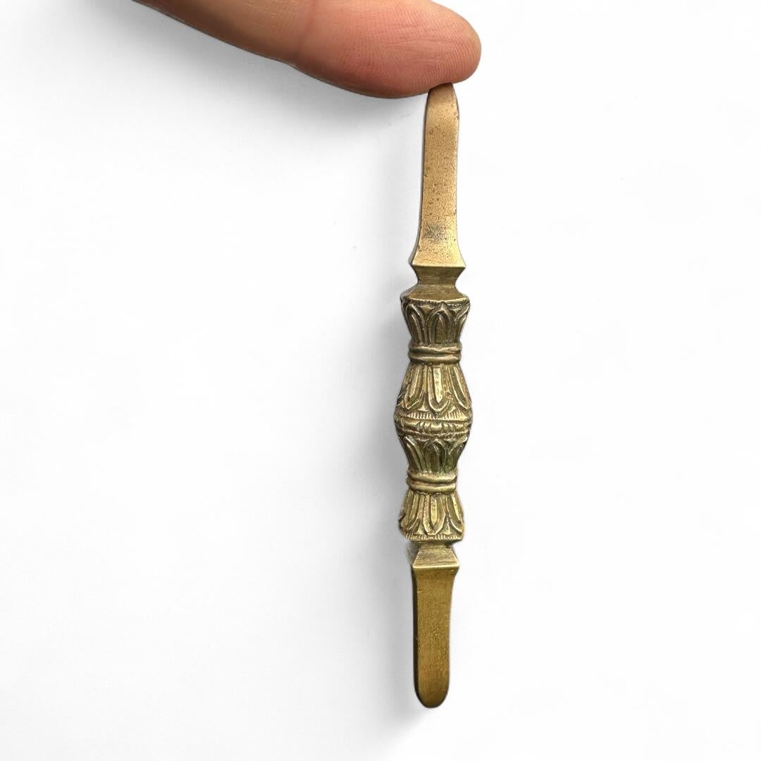Excepcional Ritual del Periodo Edo  Conjunto Vajra con Campana y Base de Bronce Inscrita en venta 3