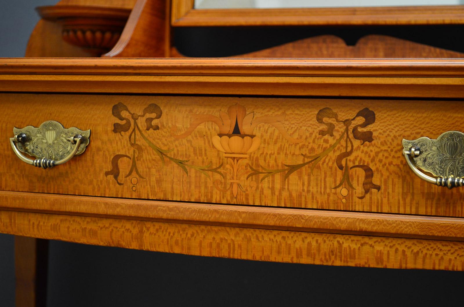 Exceptional Edwardian Lacewood Dressing Table 3
