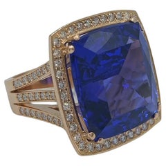 Exceptional EGL Certified 20 Carat Blue Tanzanite 18 Carats Rose Gold Ring