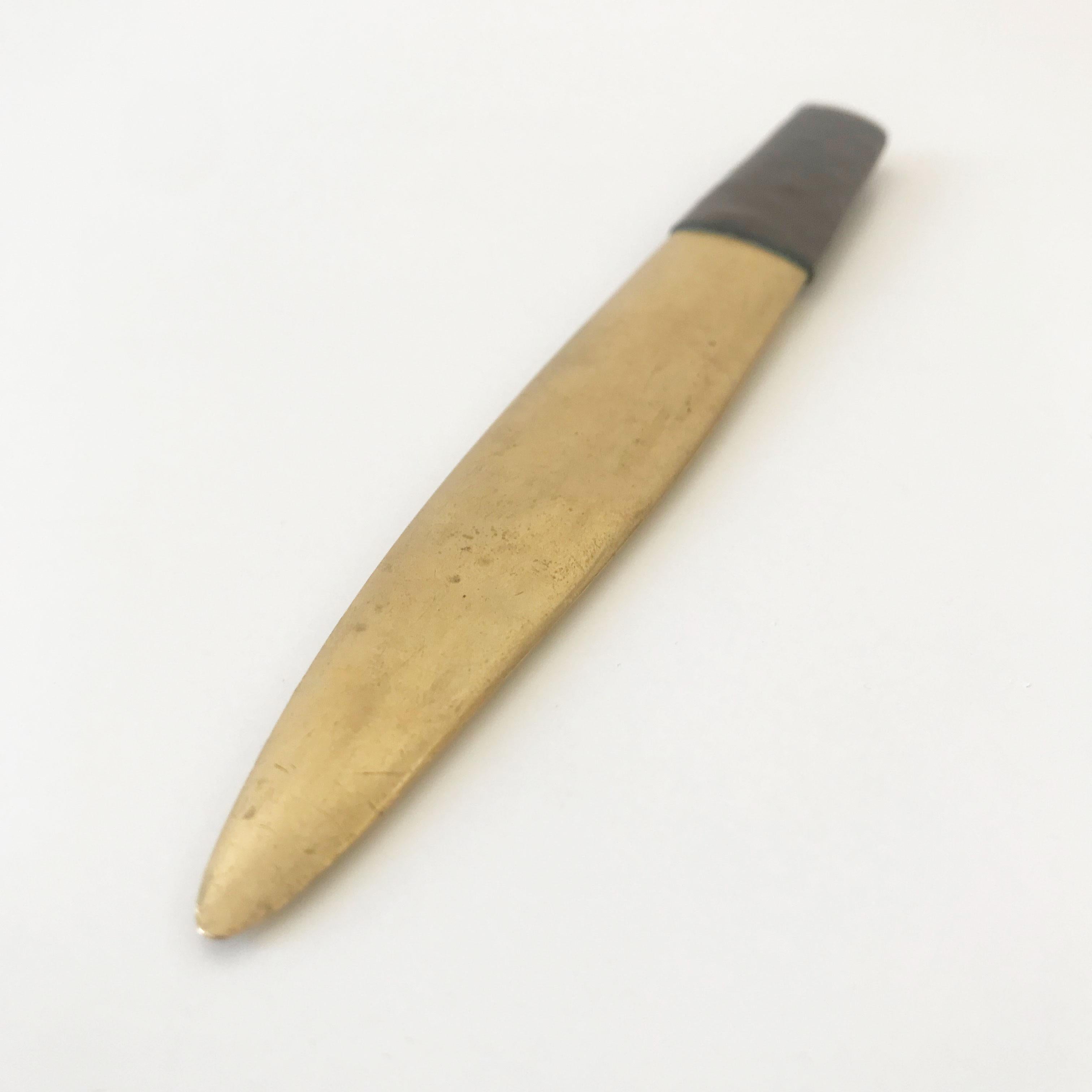 Exceptional, Elegant and Heavy Brass Letter Opener by Carl Auböck, Vienna, 1950s For Sale 2