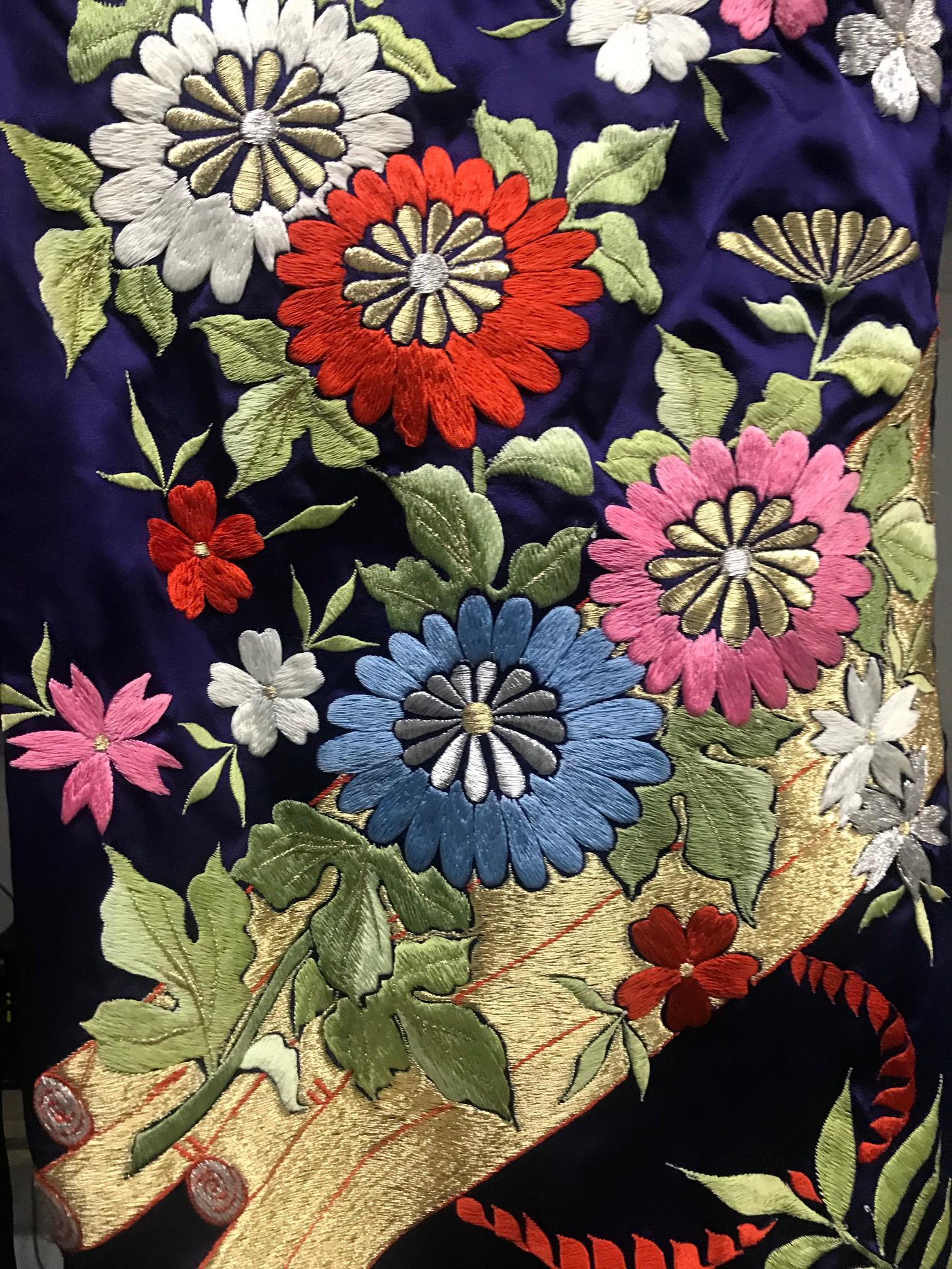 Exceptional Embroidered Brocade Vintage Japanese Ceremonial Kimono 1