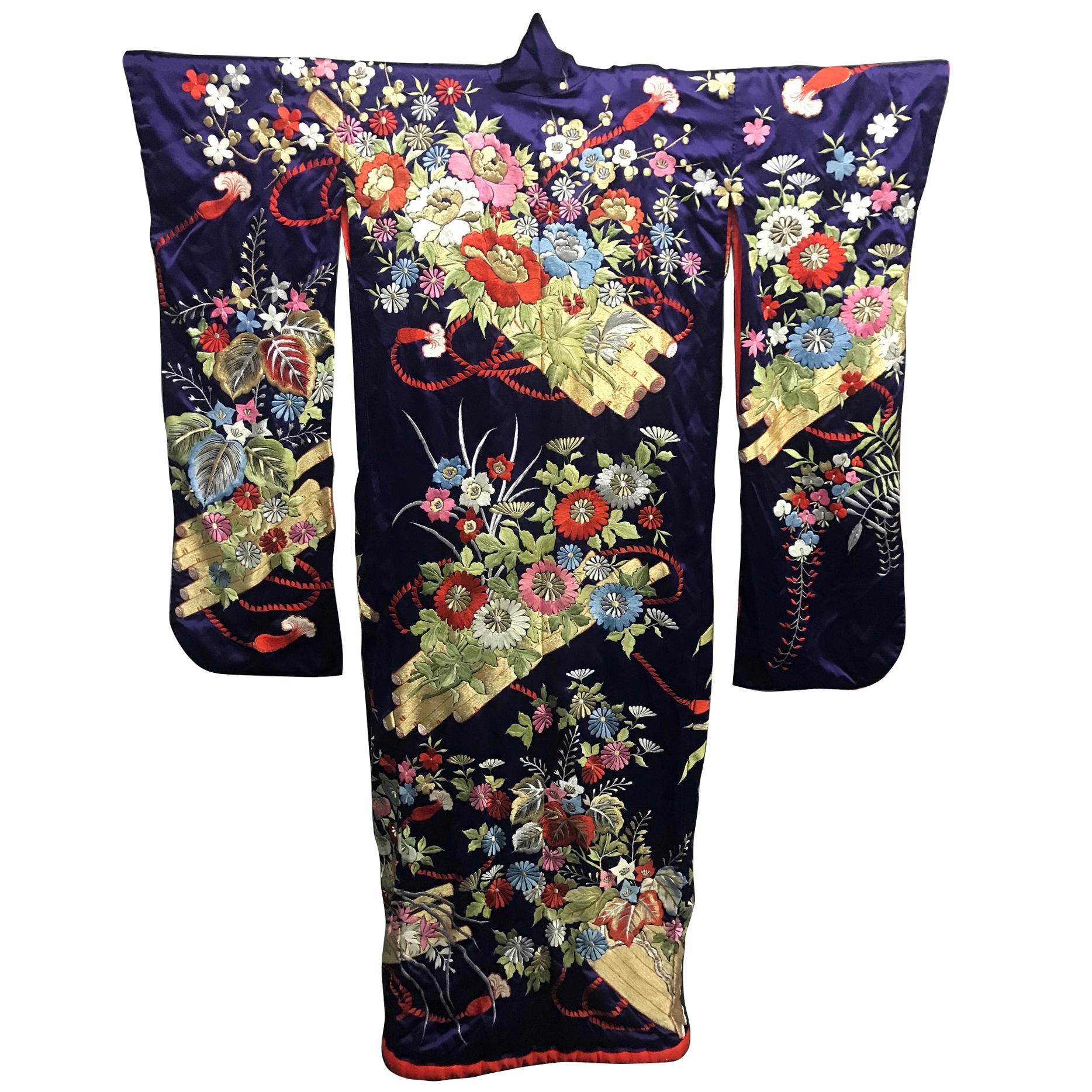 Exceptional Embroidered Brocade Vintage Japanese Ceremonial Kimono