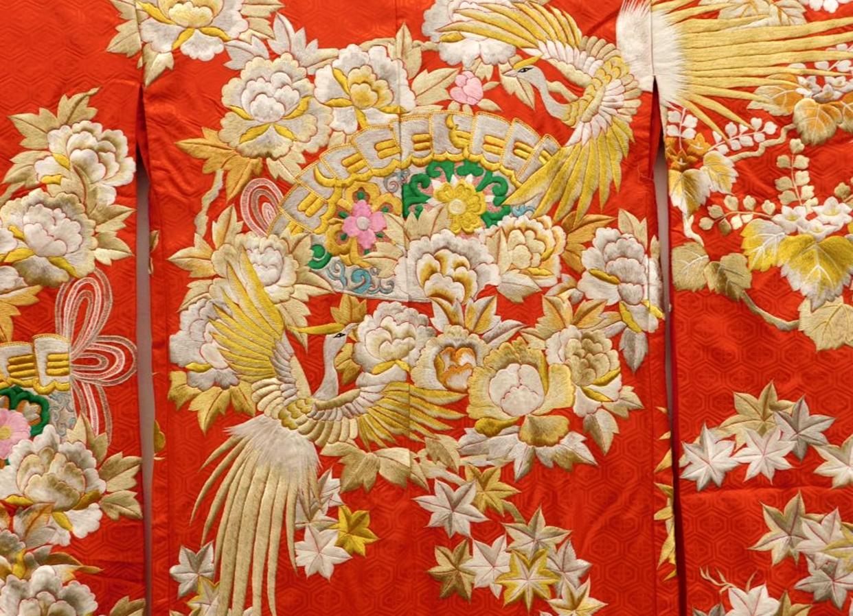 Brocart Exceptionnel kimono de cérémonie japonais brodé en vente