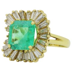 Exceptional Emerald and Diamond 'Ballerina' Ring