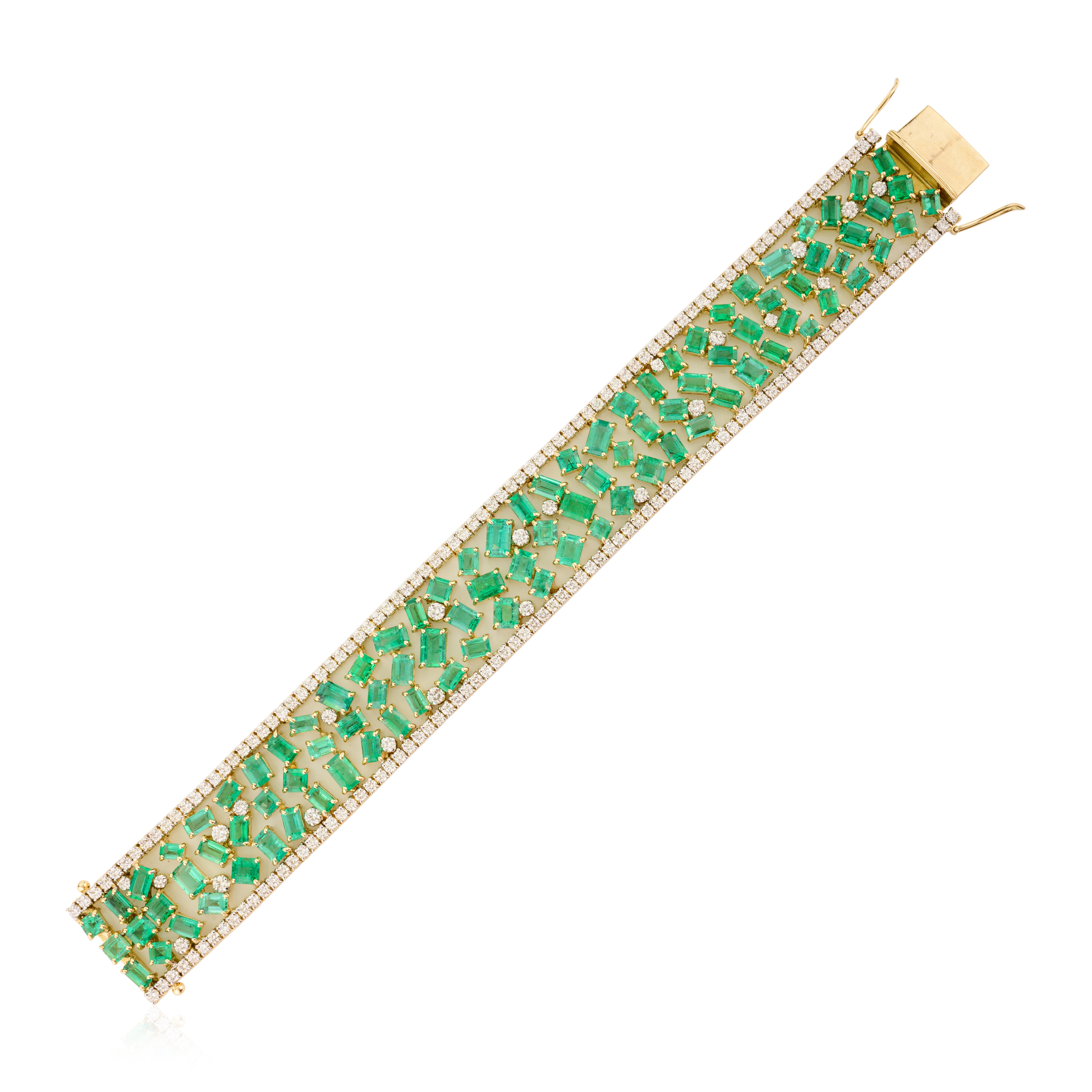 Exceptional Emerald Diamond Wide Cocktail Bracelet Gift in 18k Solid Yellow Gold For Sale 1
