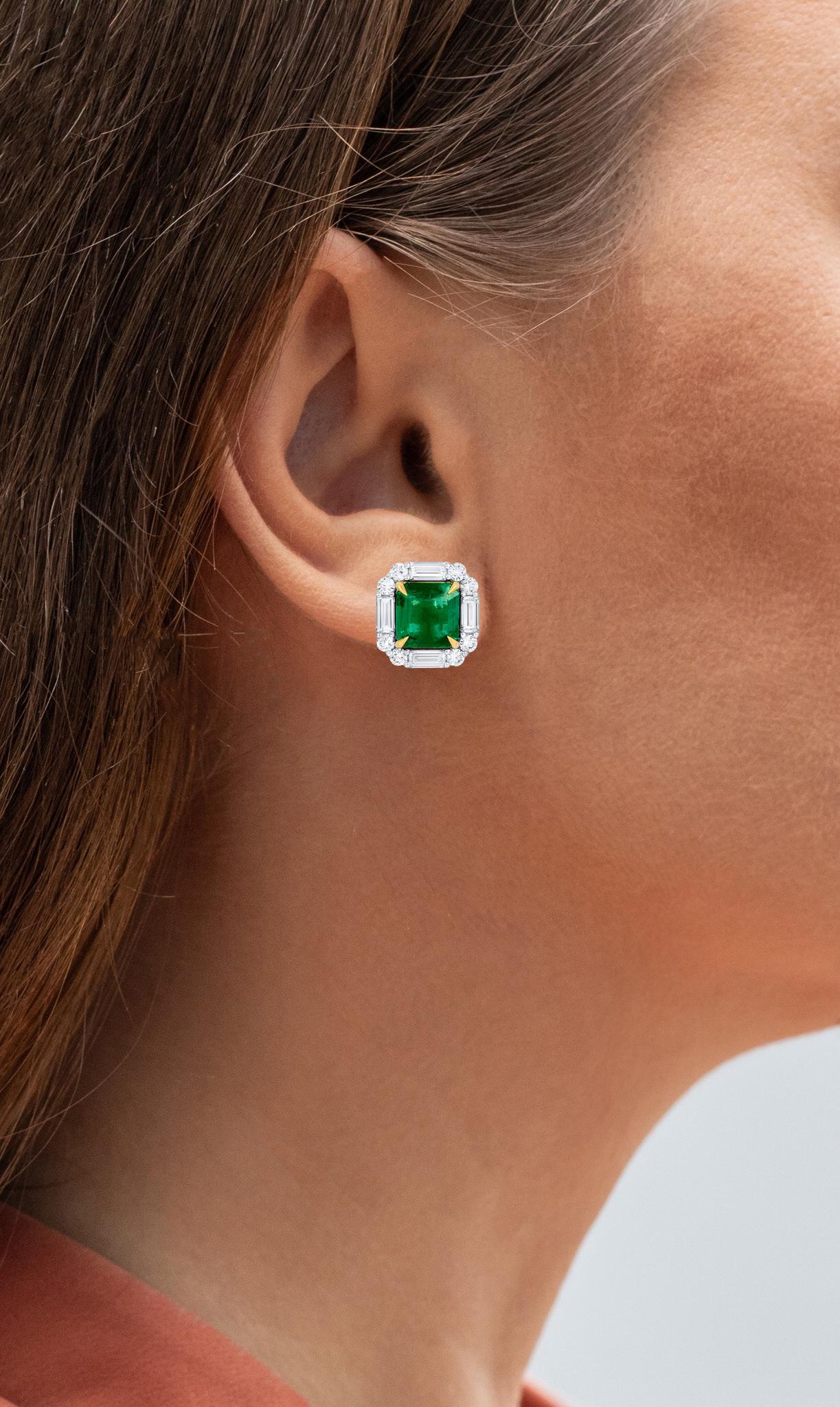 Contemporary Exceptional Emerald Stud Earrings Diamond Halo 7.9 Carats Total 18K Gold For Sale