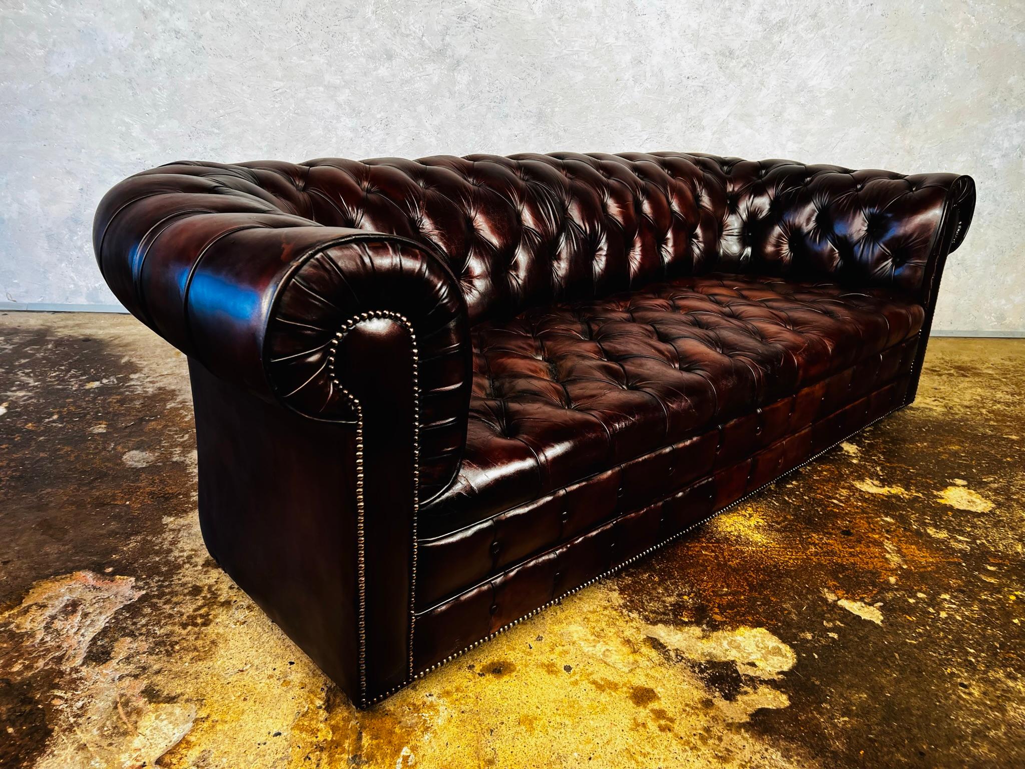 Exceptional English Fully Buttoned Patinated Leather Chesterfield Sofa #390 For Sale 8