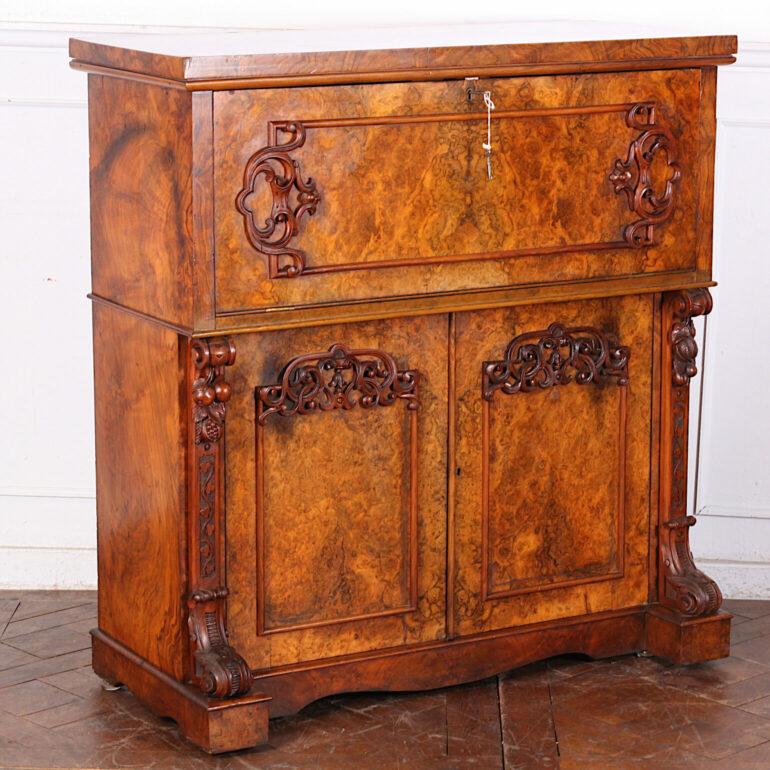 Mid-19th Century Exceptional English Victorian Burl Walnut Fitted Secretary