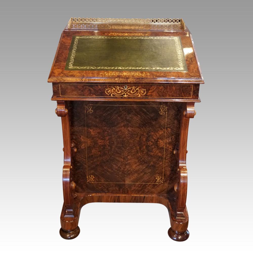 Exceptional English Victorian Inlaid Walnut Davenport Desk, circa 1870 7