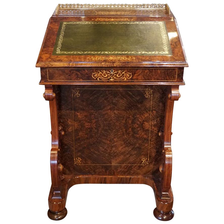 Exceptional English Victorian Inlaid Walnut Davenport Desk, circa 1870