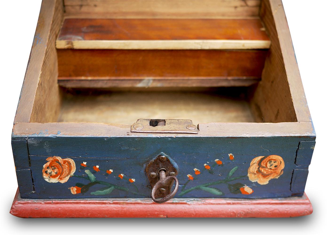 Exceptional European Painted Jewelry Sewing Box, 18th Century 13