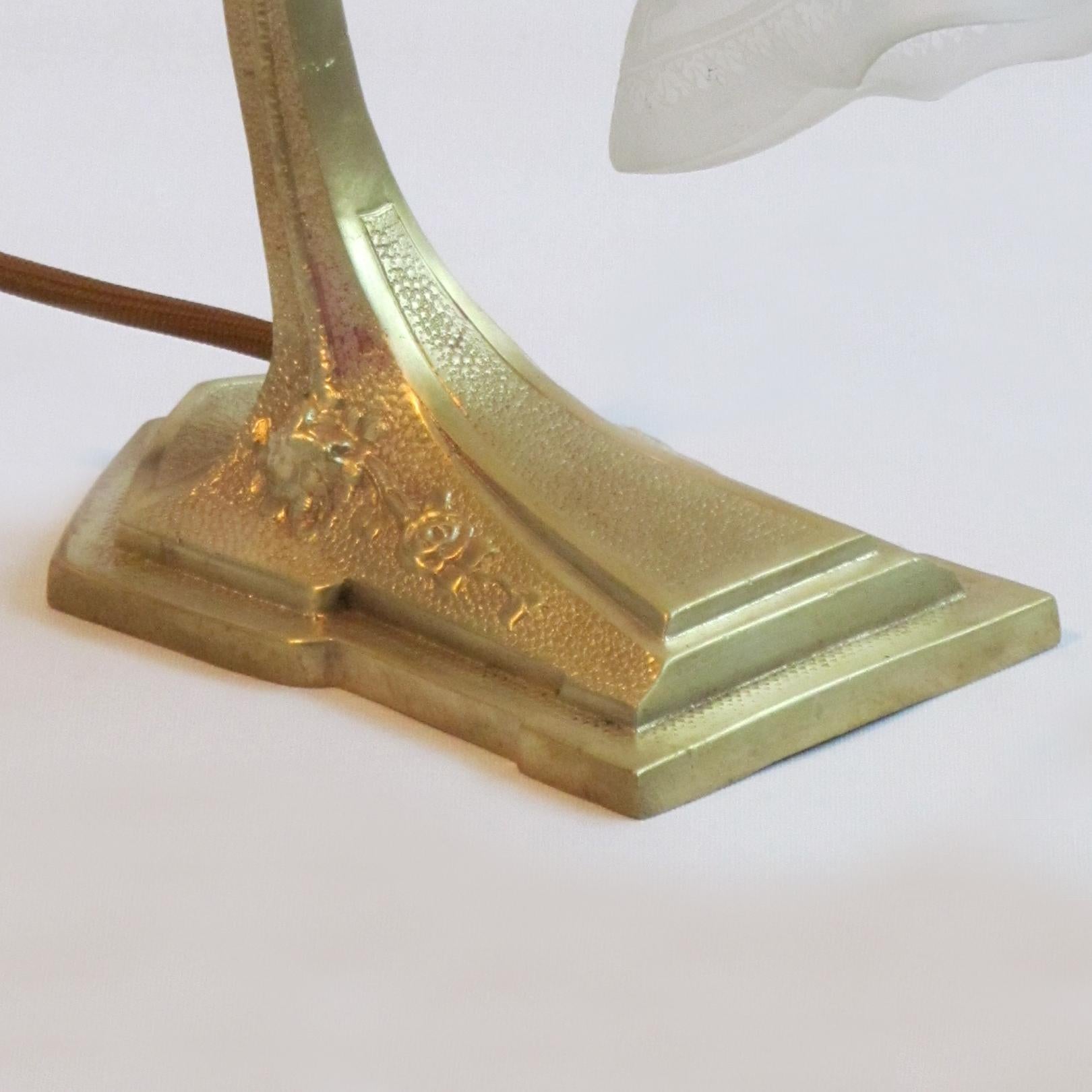Secessionist Figural Brass Table Lamp, Austria, 1900s For Sale 4
