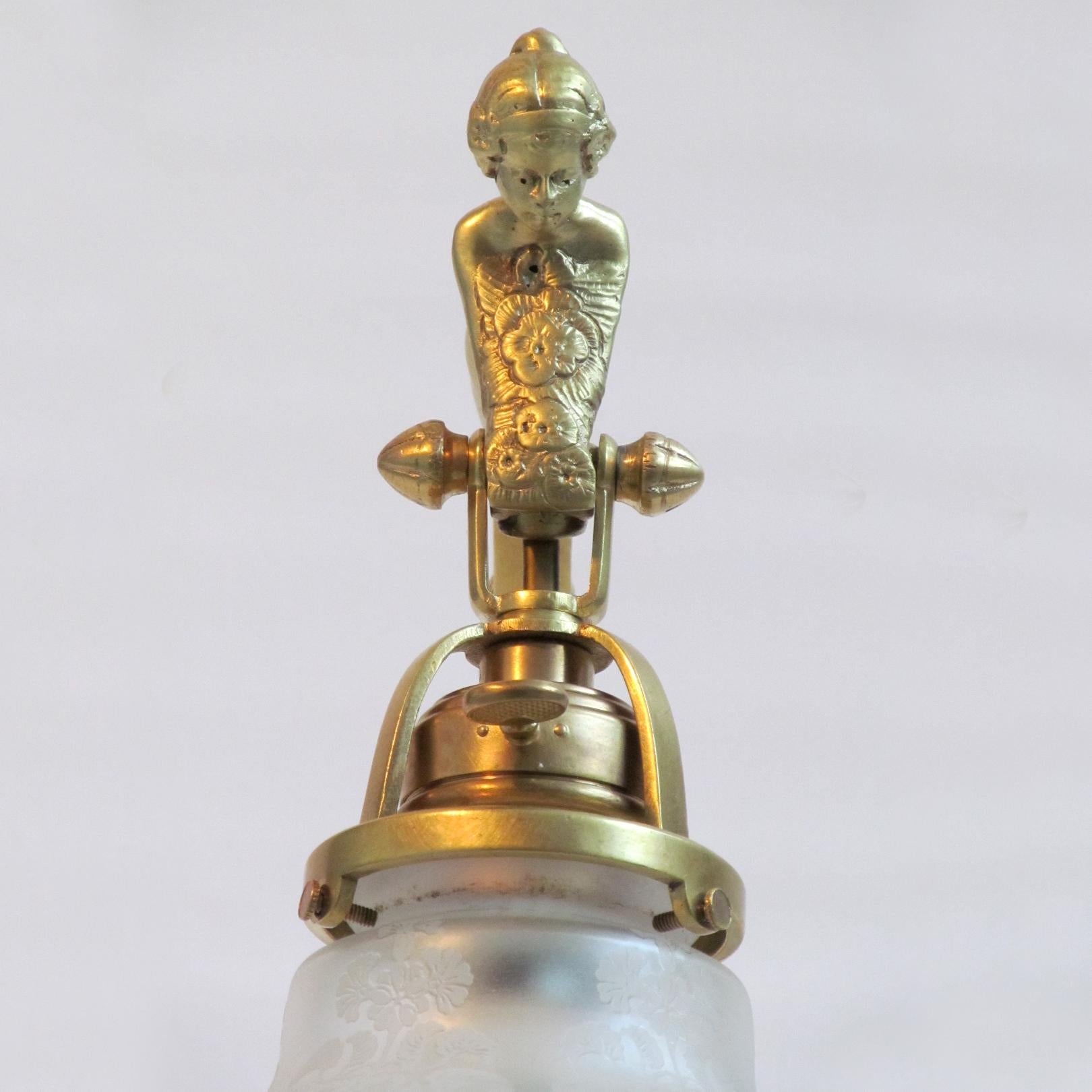 Early 20th Century Secessionist Figural Brass Table Lamp, Austria, 1900s For Sale