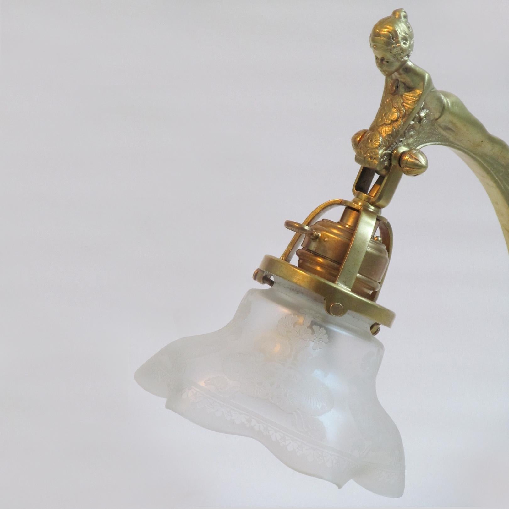 Secessionist Figural Brass Table Lamp, Austria, 1900s For Sale 2