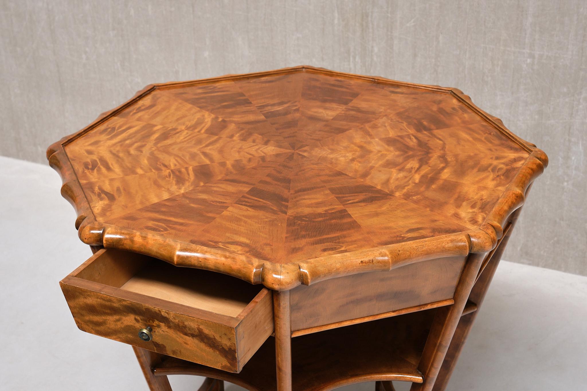 Exceptional Expressionist Octagonal Center Table in Flamed Birch, Germany, 1920s For Sale 8
