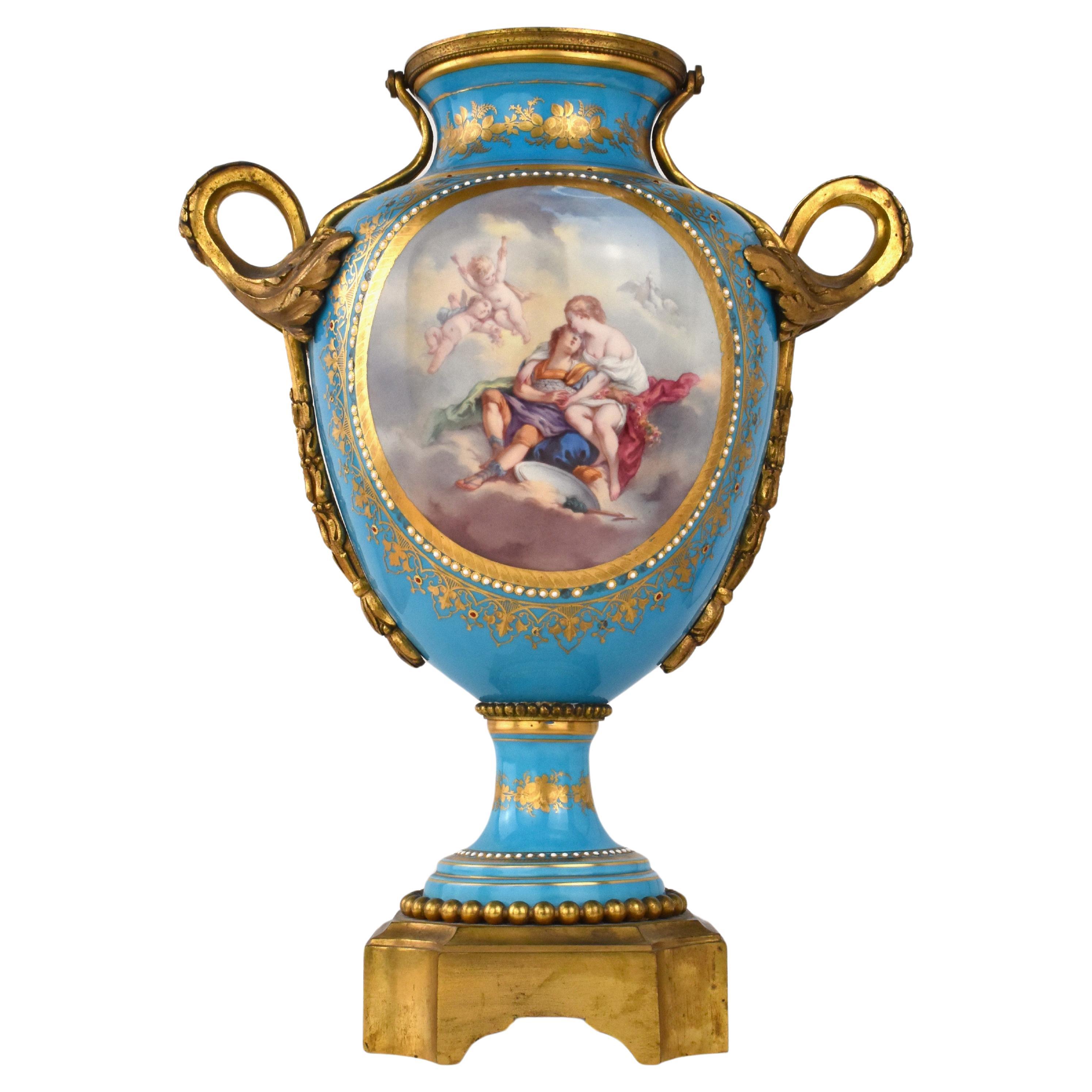 Dorato ECCEZIONALE VASO DI PORCELLANA ANTICO SÈRVERS FRANCESE, XIX SECOLO in vendita