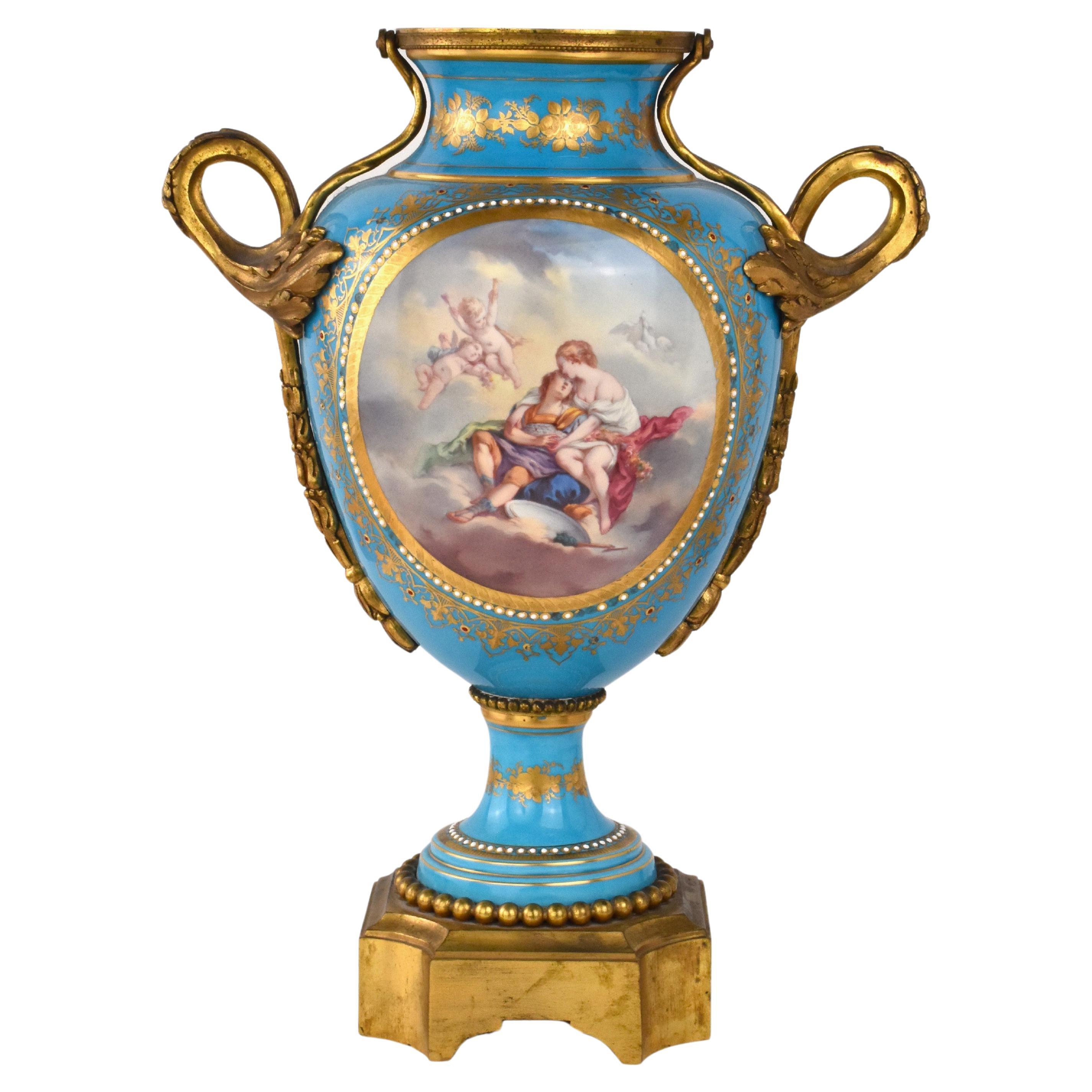 ECCEZIONALE VASO DI PORCELLANA ANTICO SÈRVERS FRANCESE, XIX SECOLO In condizioni buone in vendita a Rostock, MV