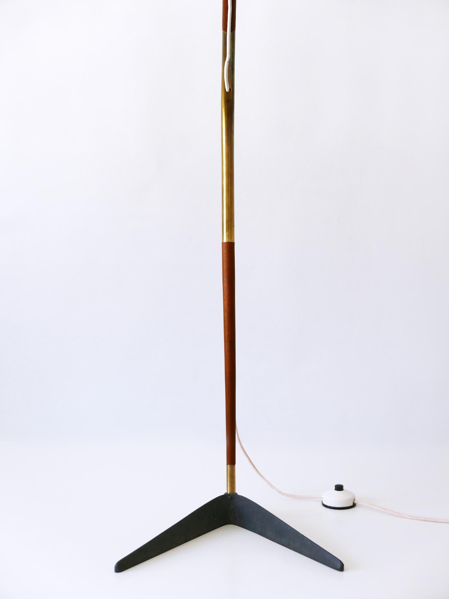 Exceptional 'Fishing Pole' Floor Lamp by Svend Aage Holm Sørensen Denmark 1950s For Sale 8