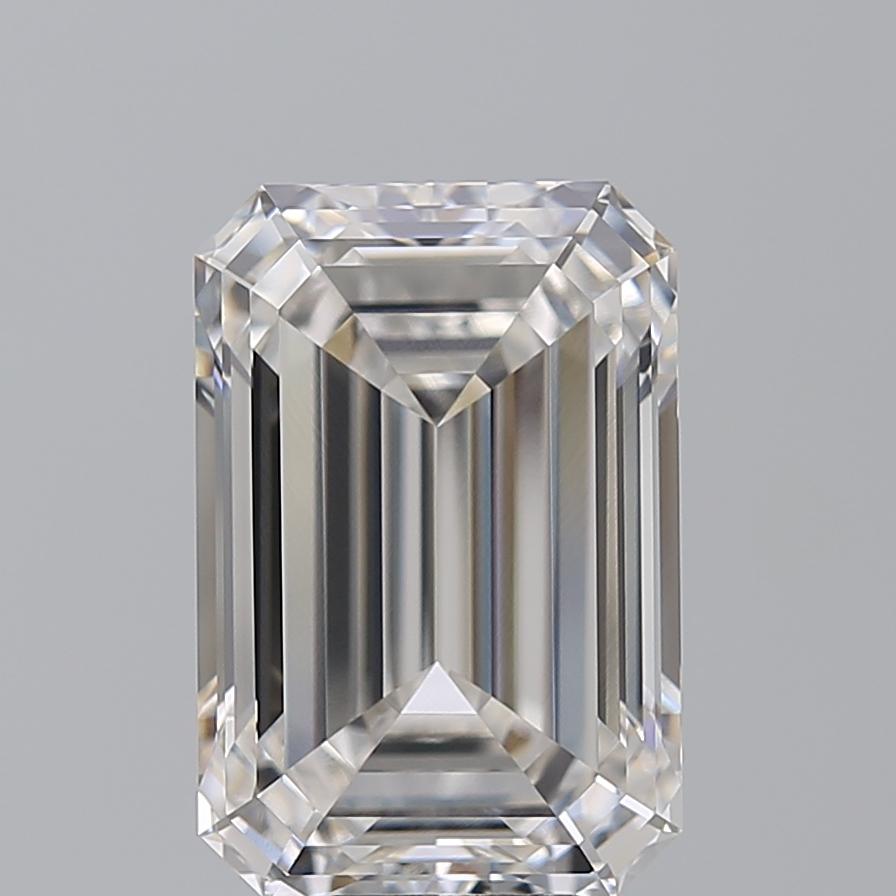 Exceptional Flawless GIA Certified 7.18 Carat Emerald Cut Solitaire Diamond Ring In New Condition For Sale In Rome, IT