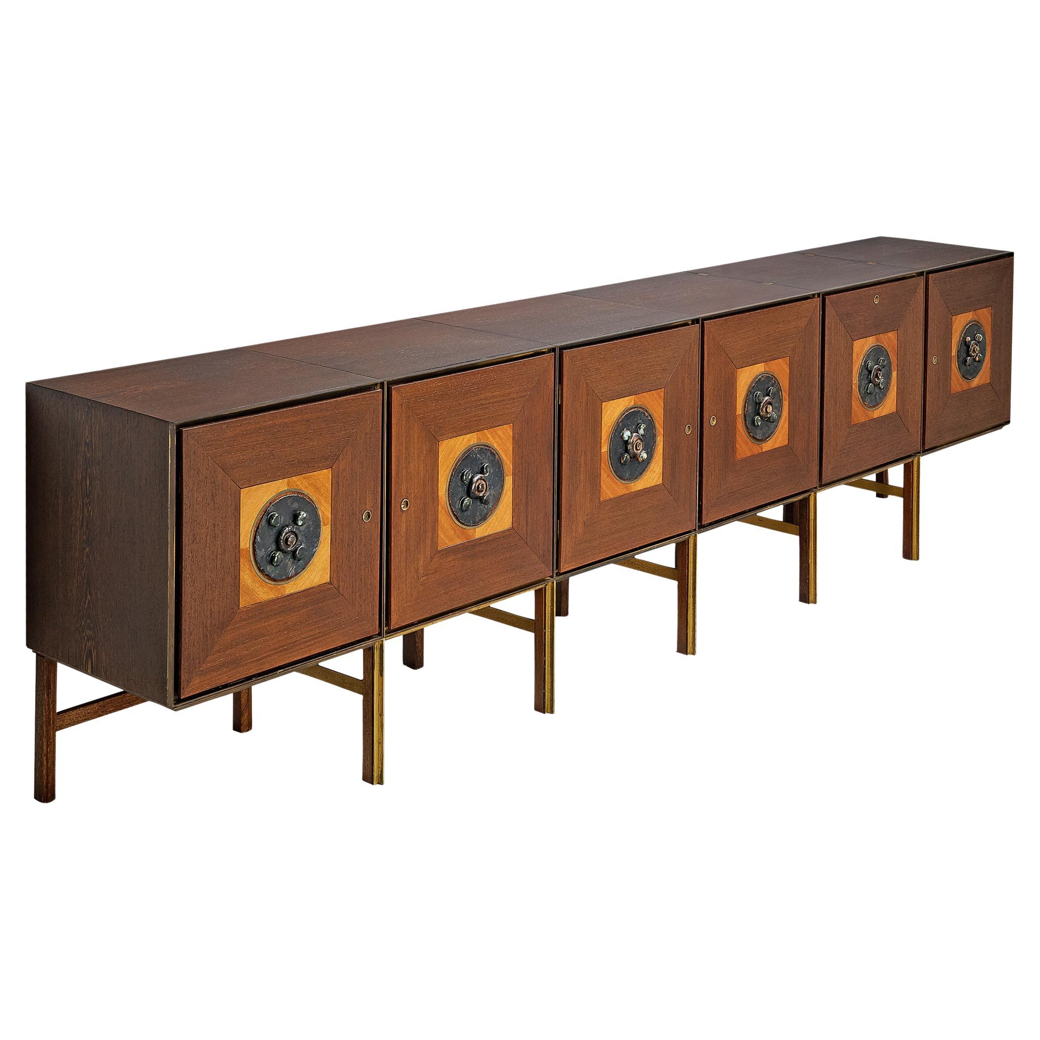 Außergewöhnliches flämisches Sideboard aus Wengé und Keramik  im Angebot