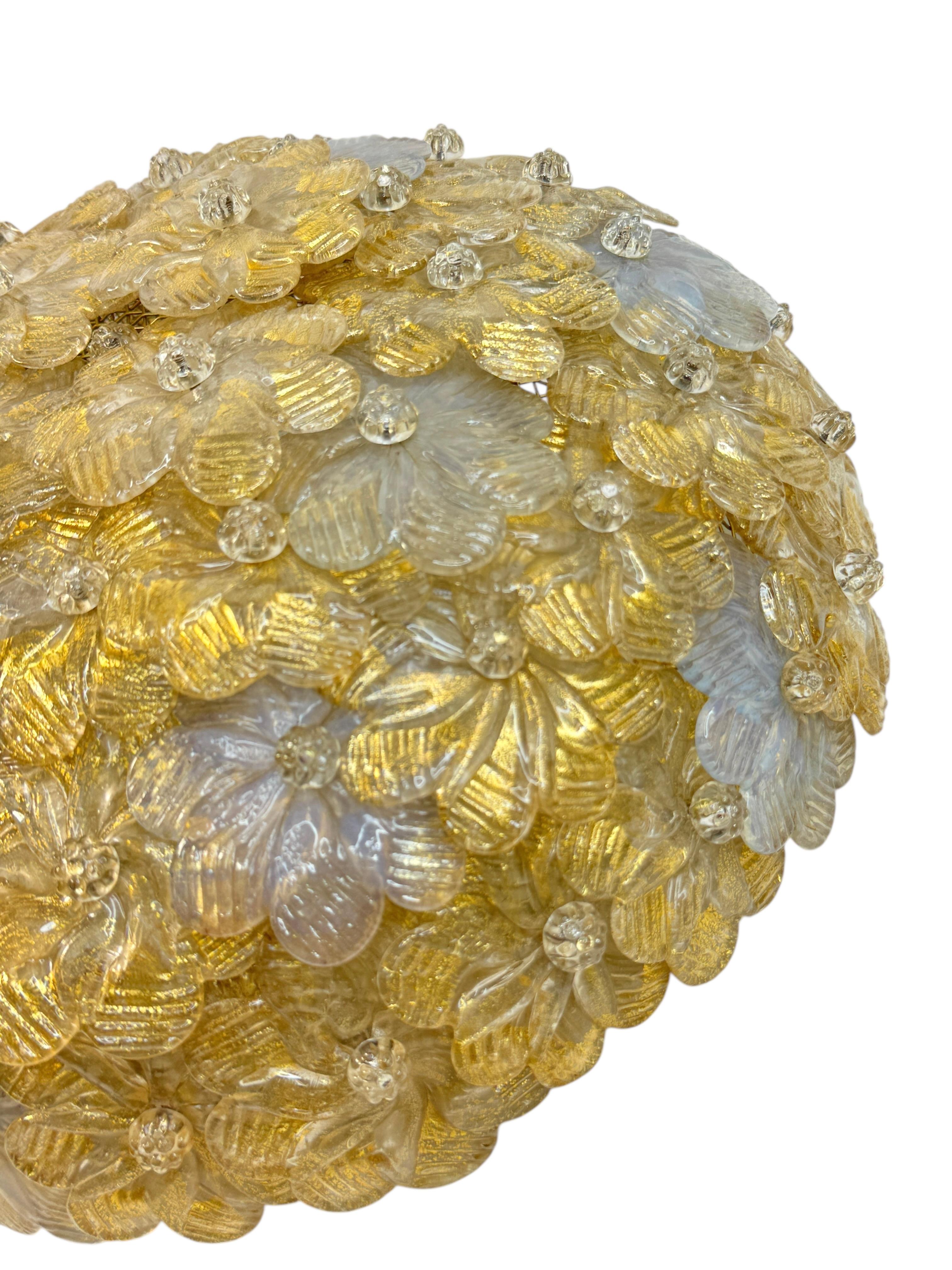 Exceptional Flower Flush Mount by Seguso Murano Venice Italy, 1950s In Good Condition For Sale In Nuernberg, DE