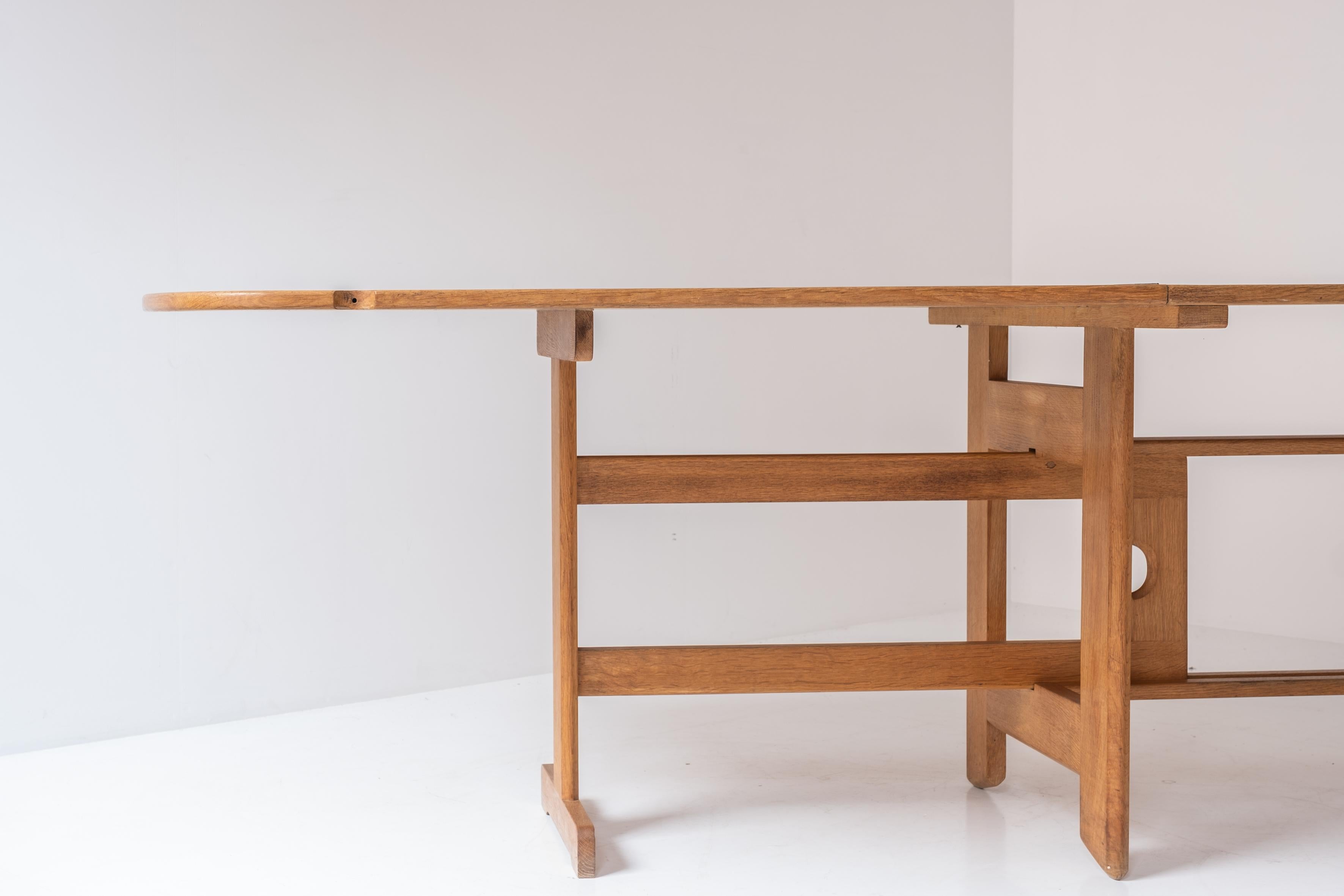 Exceptional folding dining table by Guillerme et Chambron, France 1970s. For Sale 7