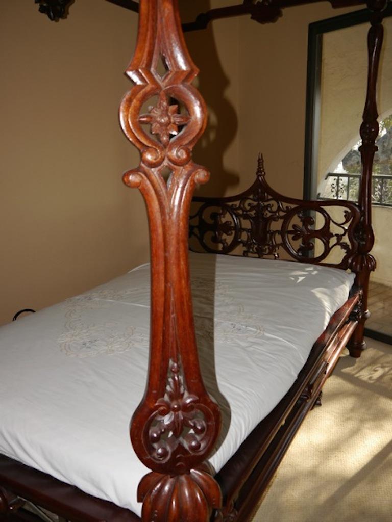 victorian four poster bed