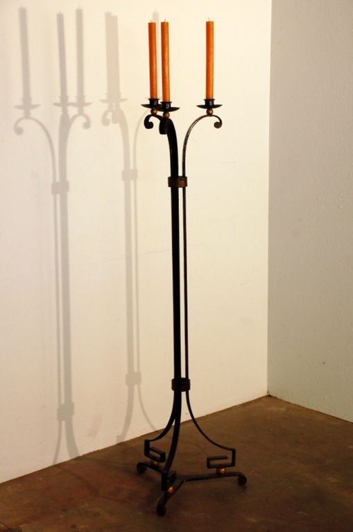 Exceptionnel candélabre français des années 1940 dans le style de Gilbert Poillerat Bon état - En vente à Los Angeles, CA