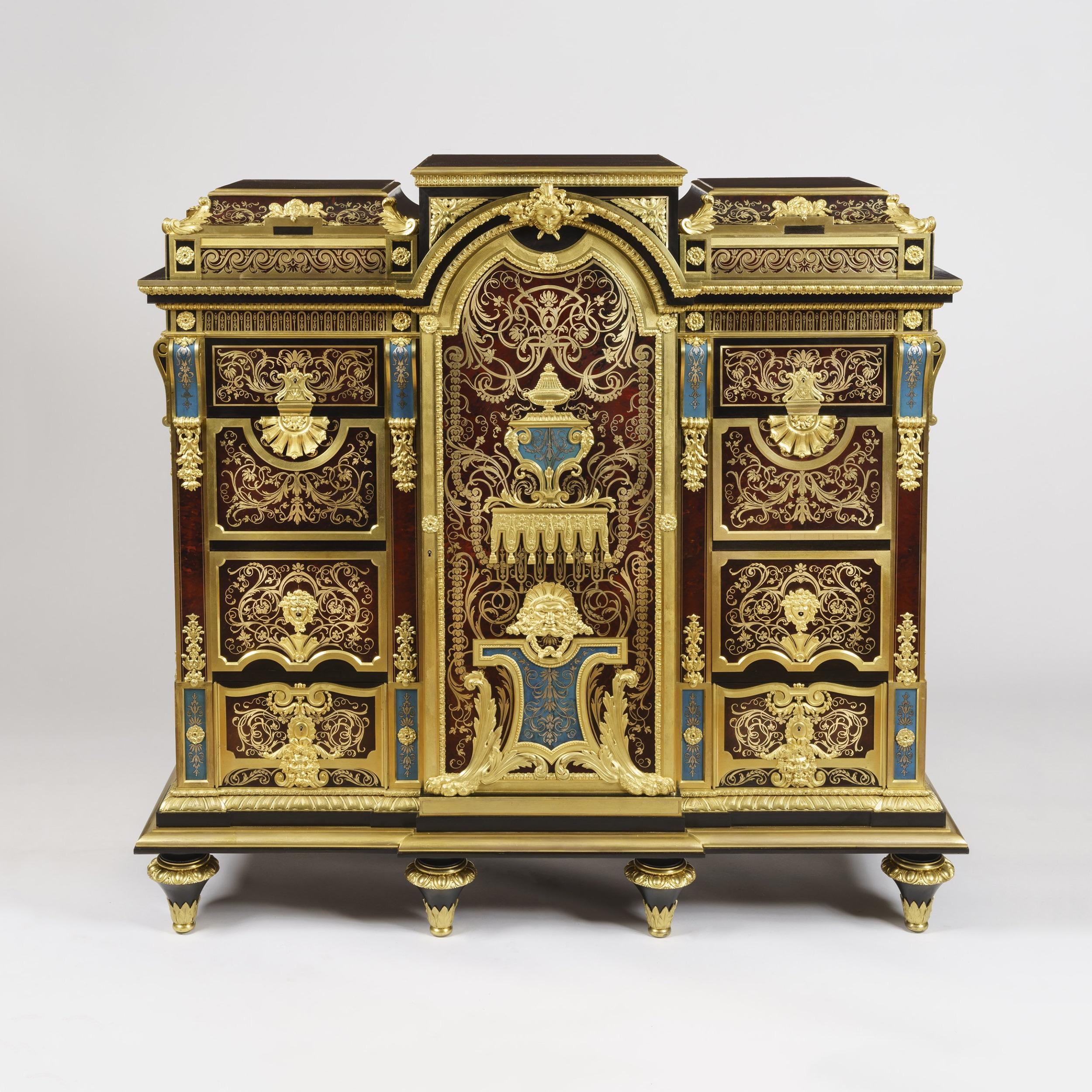 A very Fine cabinet

After a design by André-Charles Boulle

By Charles-Guillaume Winckelsen (1812-1871)



Constructed in ebony and ormolu, adorned exclusively in premiere-partie inlay work of tortoiseshell, pewter, and brass, having rare