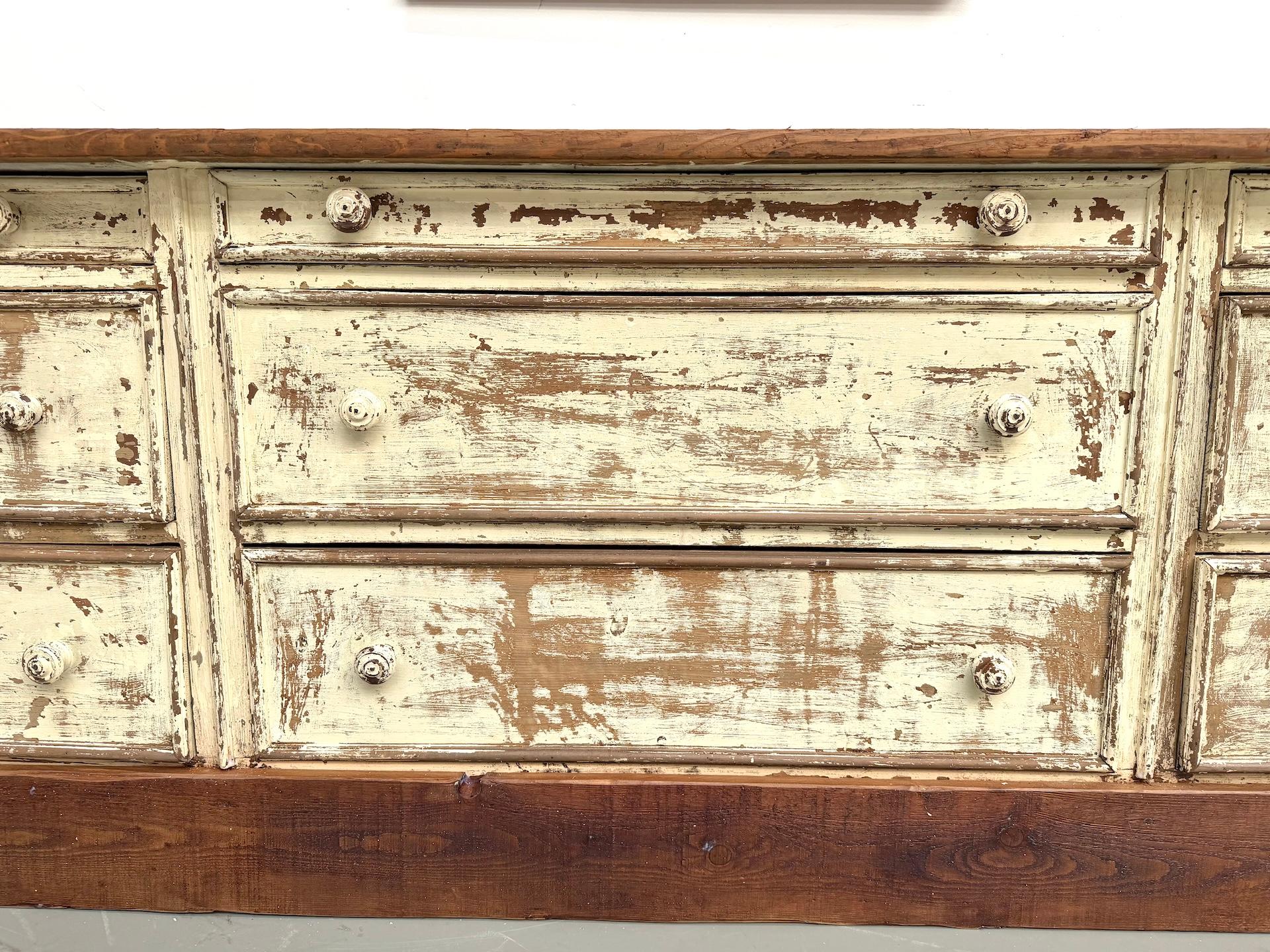 Exceptional french draper’s cabinet in pine, circa 1900 For Sale 5