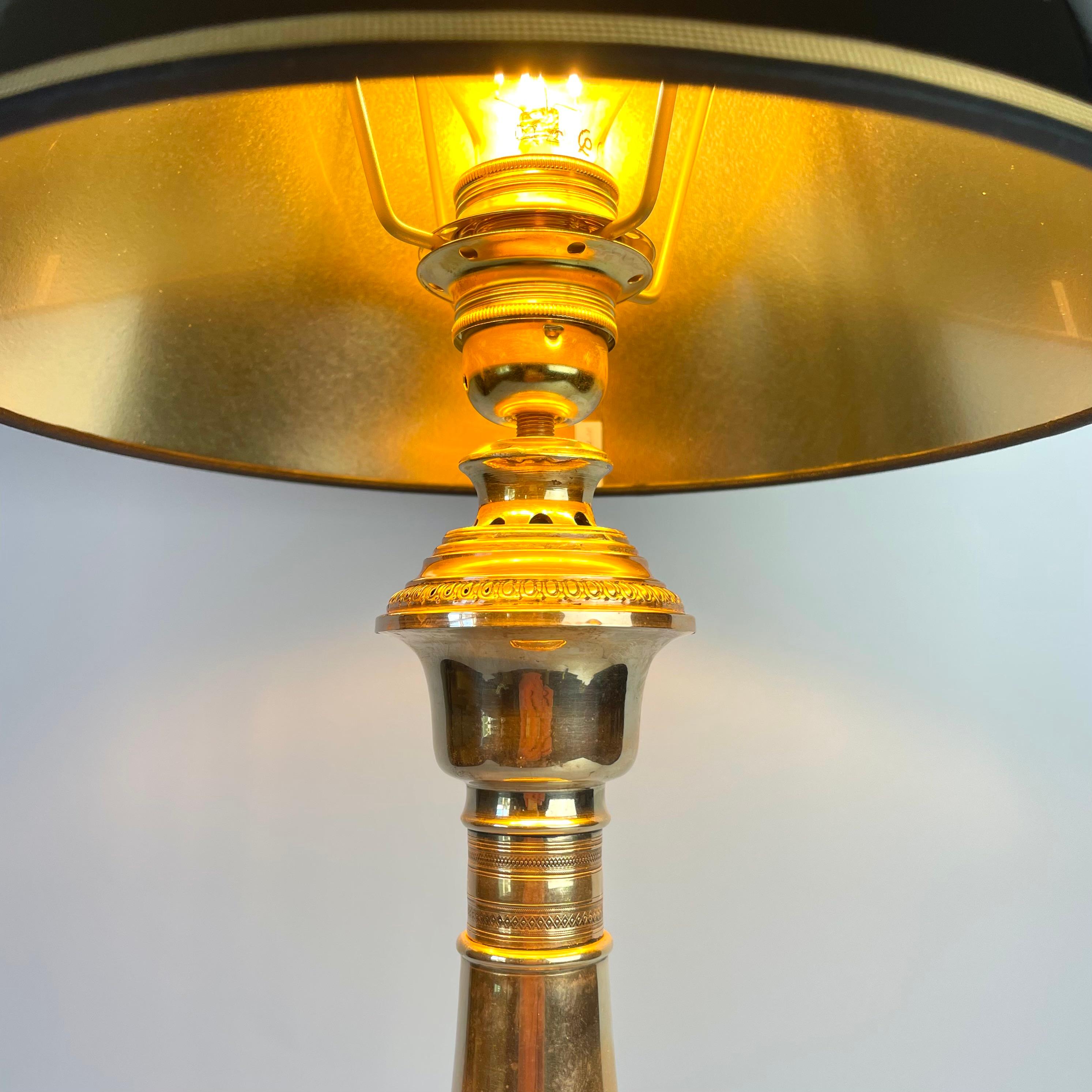 Laiton Exceptionnelle lampe de table Empire en laiton, années 1820 en vente