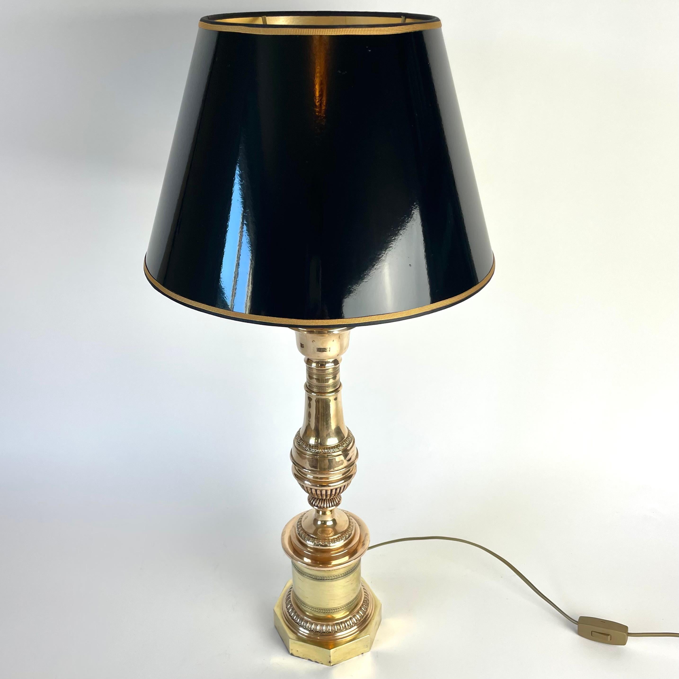 Exceptionnelle lampe de table Empire en laiton, années 1820 en vente 1