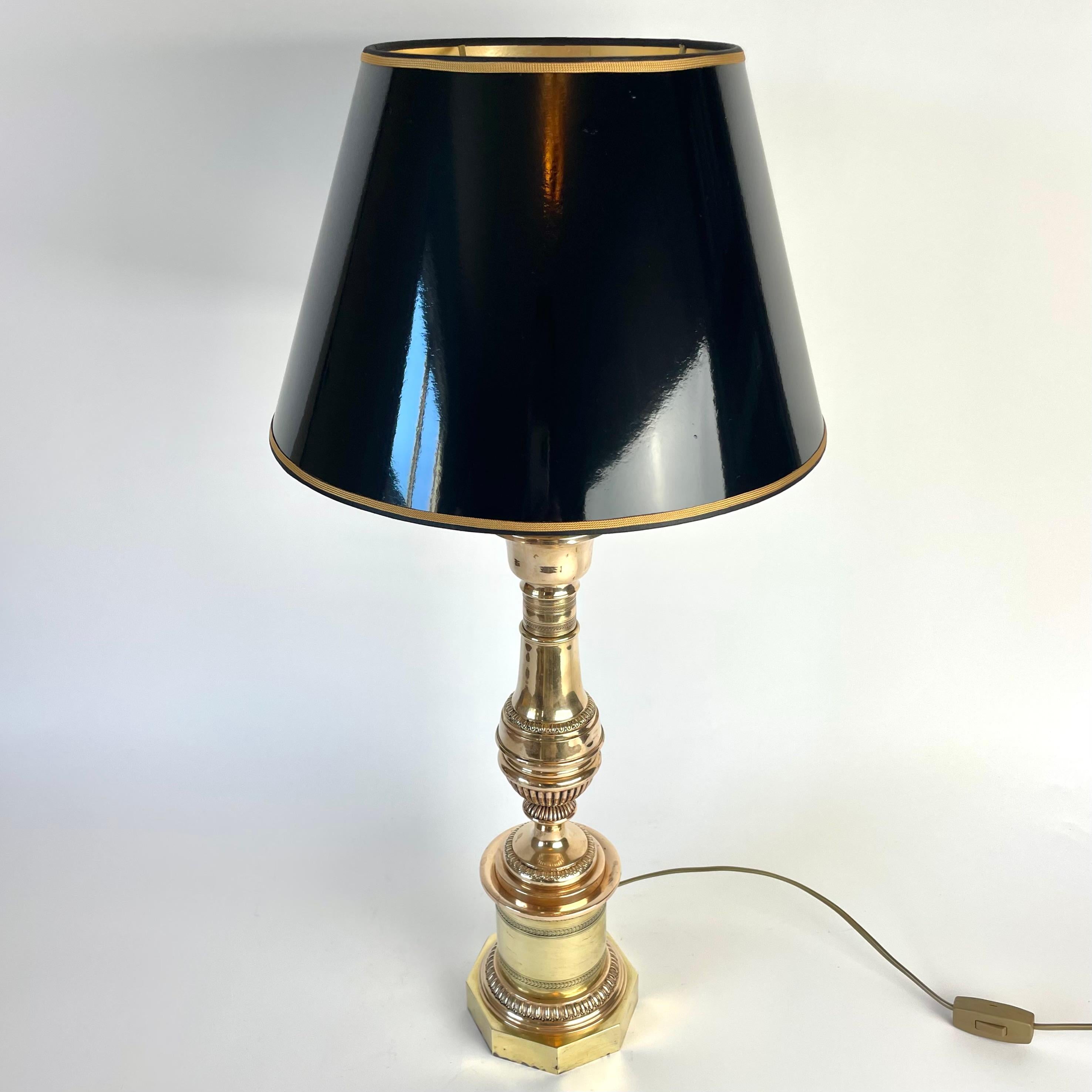 Exceptionnelle lampe de table Empire en laiton, années 1820 en vente 2