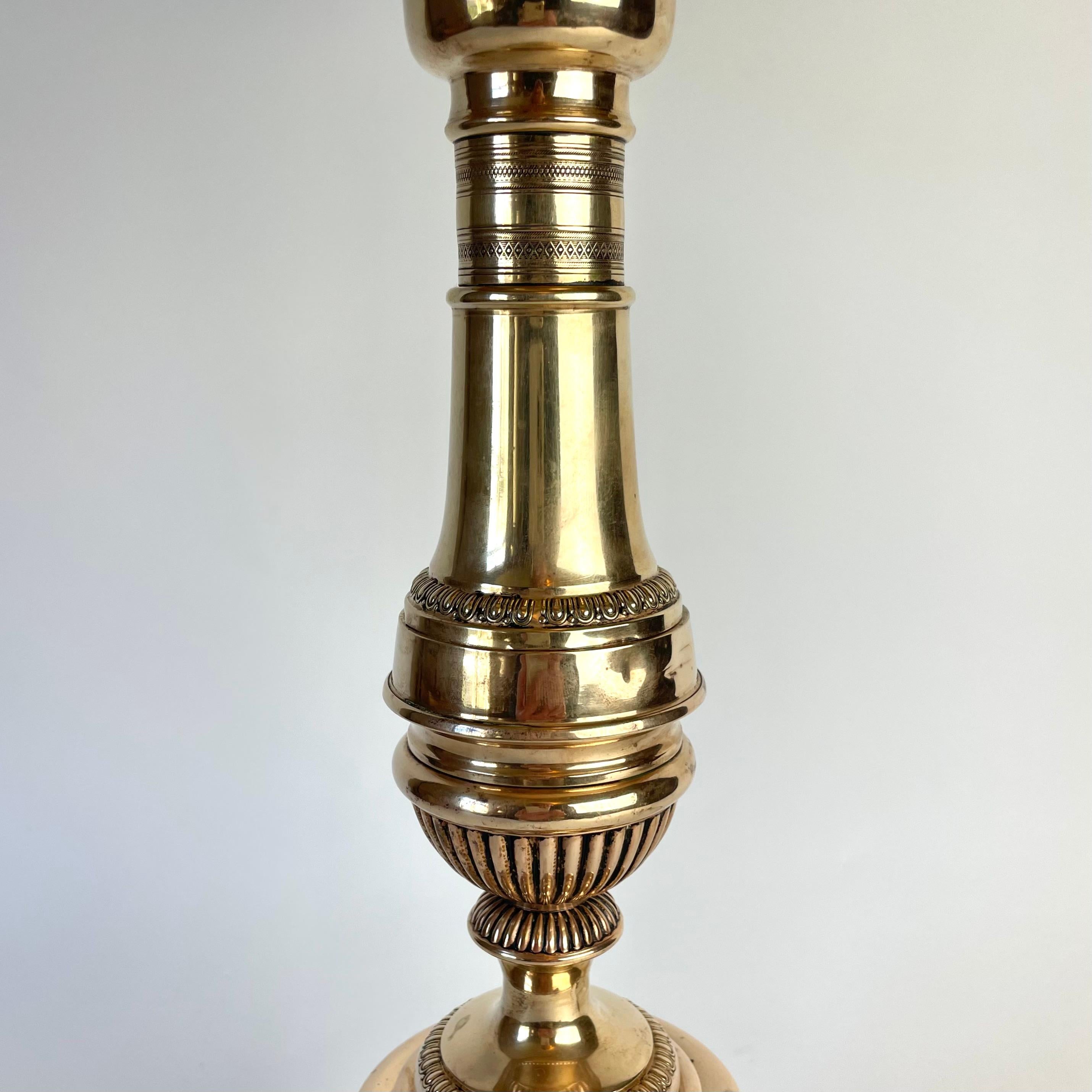 Exceptionnelle lampe de table Empire en laiton, années 1820 en vente 3