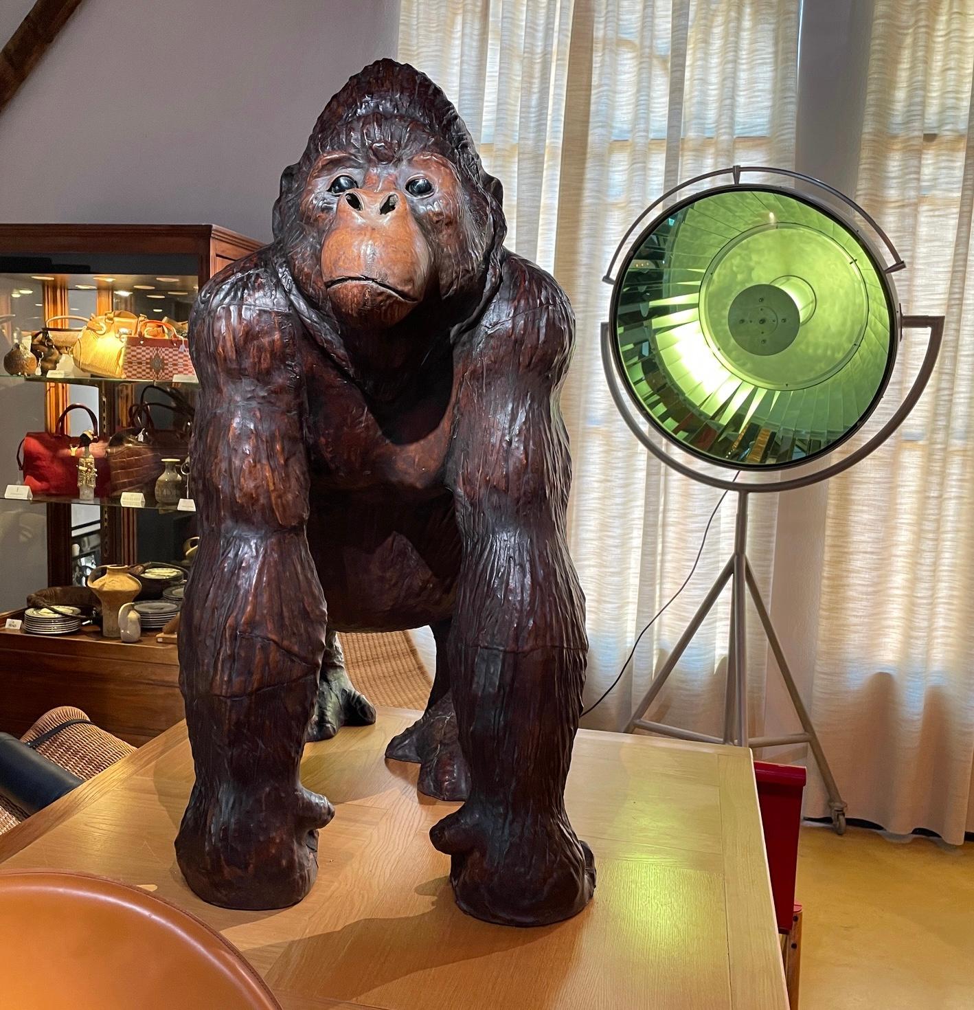 Hand-Carved Exceptional French Gorilla Sculpture Diorama, mid-19th century For Sale