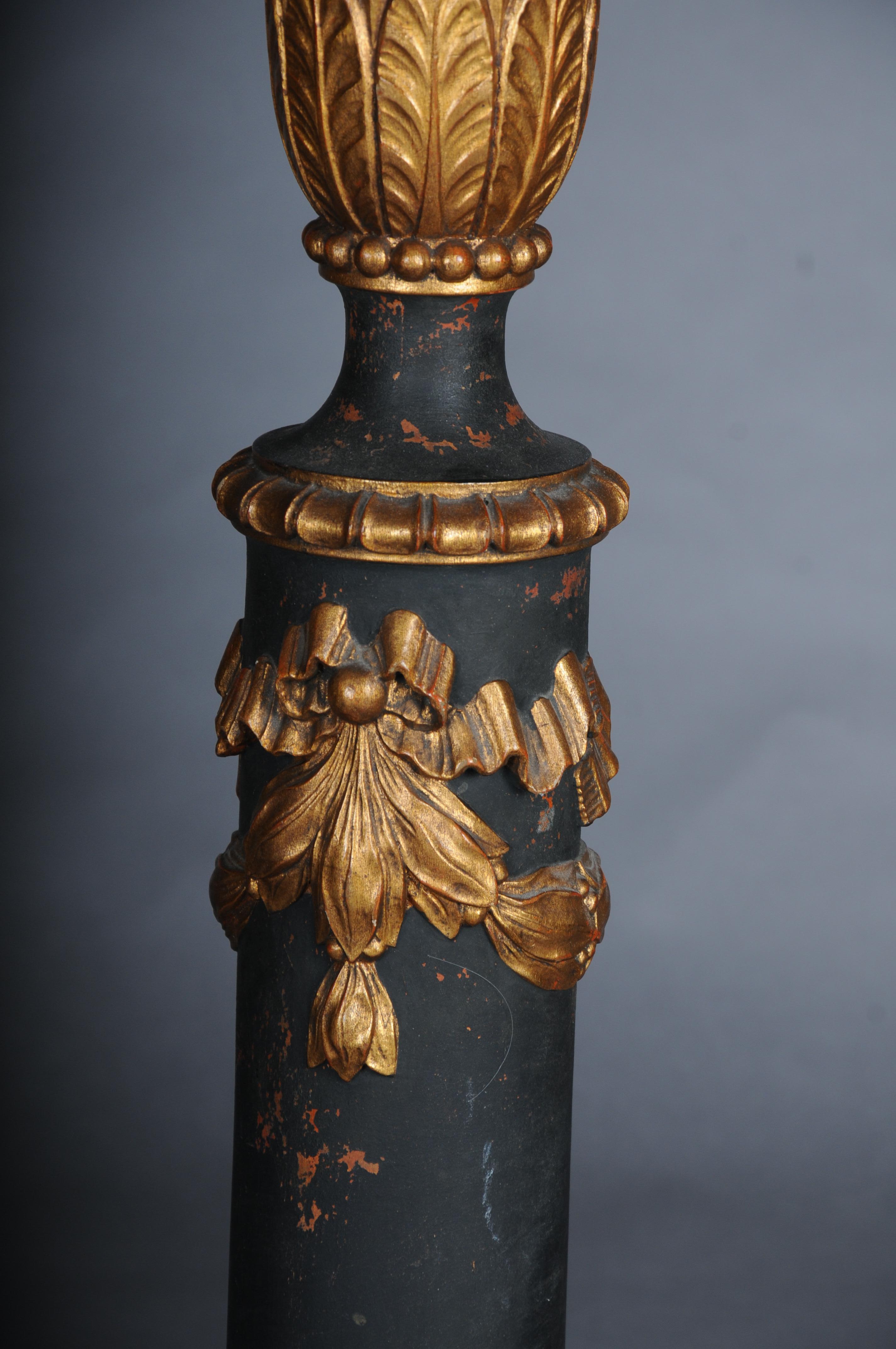 Fine XIX secolo Eccezionale lampada da terra neoclassica francese del 1880 in vendita