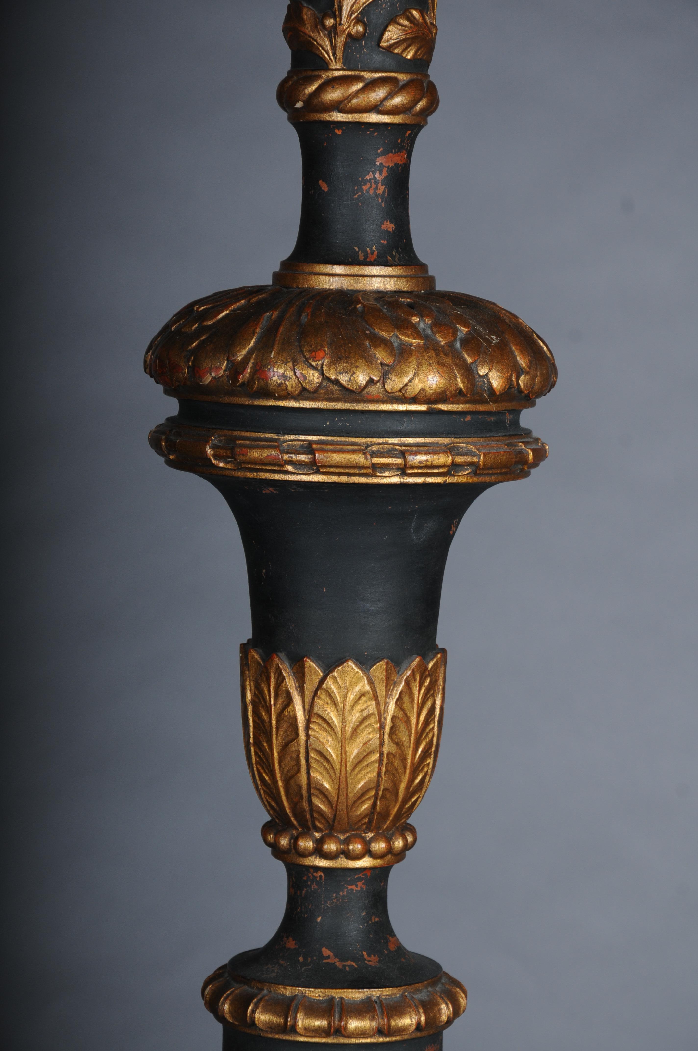 Legno Eccezionale lampada da terra neoclassica francese del 1880 in vendita