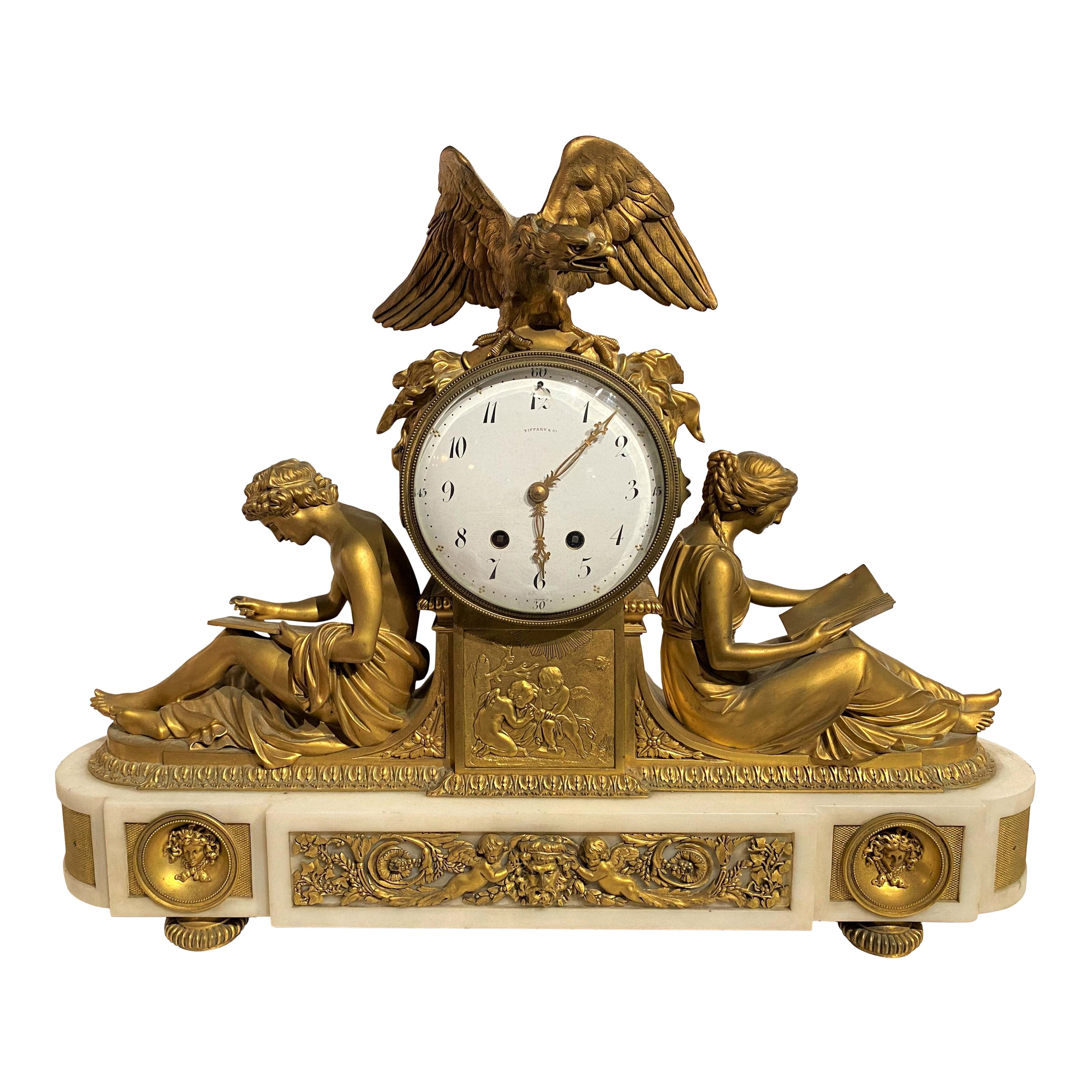 Eccezionale orologio da camino francese Tiffany & Co. in bronzo dorato con base in marmo