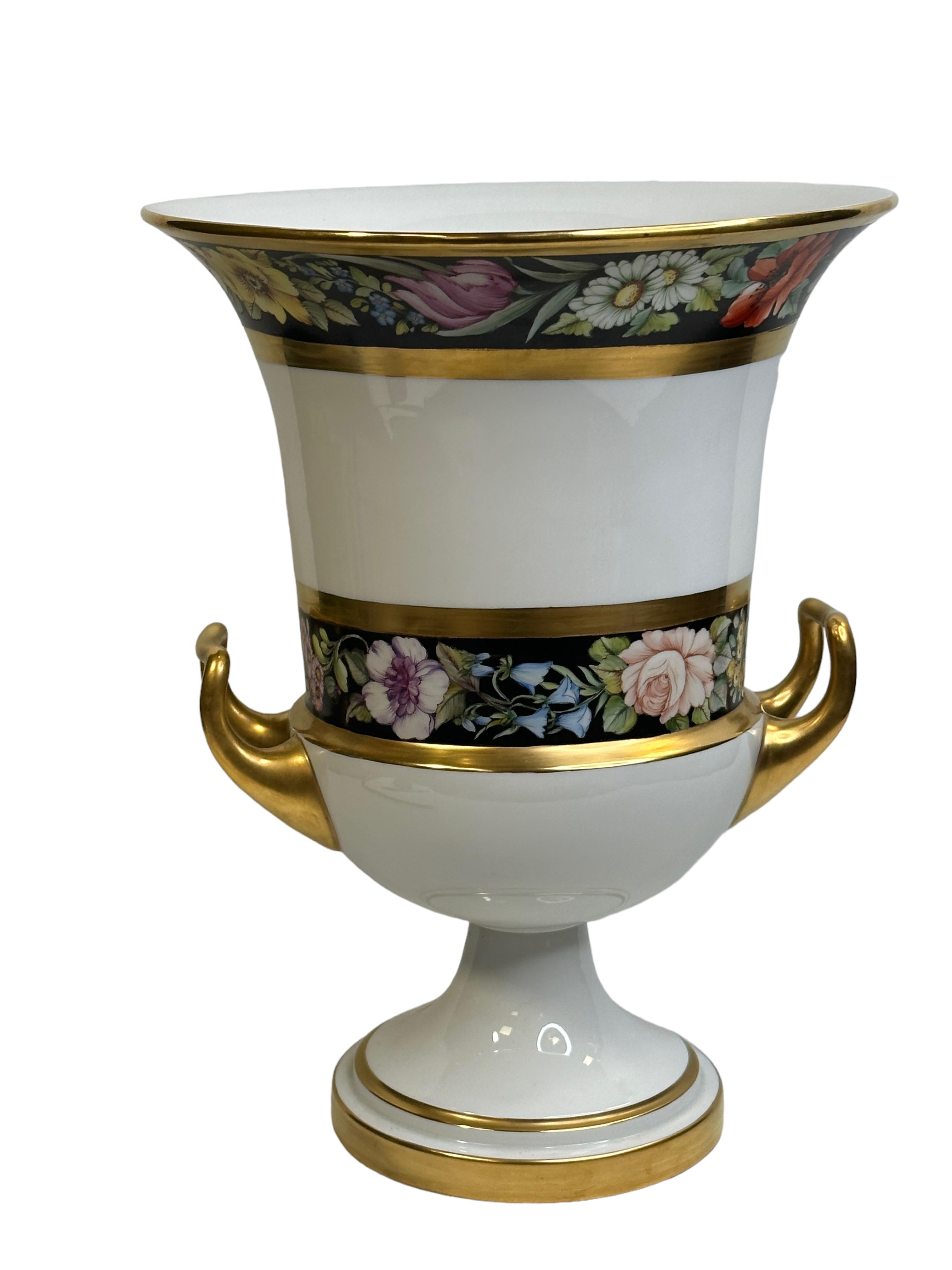 Louis XV Exceptional Fürstenberg Pedestal Medici form Twin Handled Urn Vase Unique Sample For Sale
