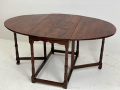 Exceptional English Antique Gatelag Table in Yew Wood, 18 th Century