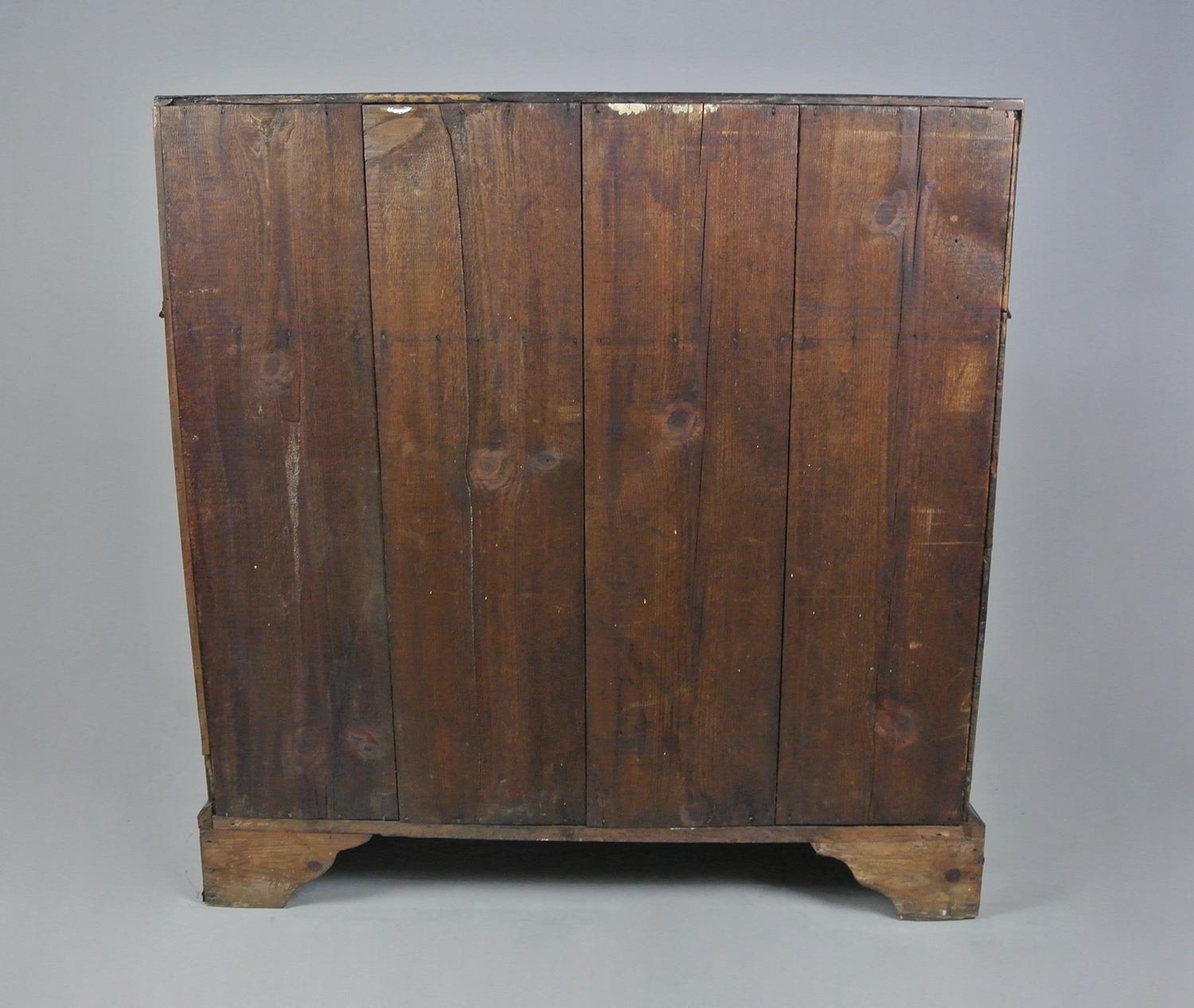 Exceptional George II Yew Wood and Walnut Bureau c. 1750 For Sale 6